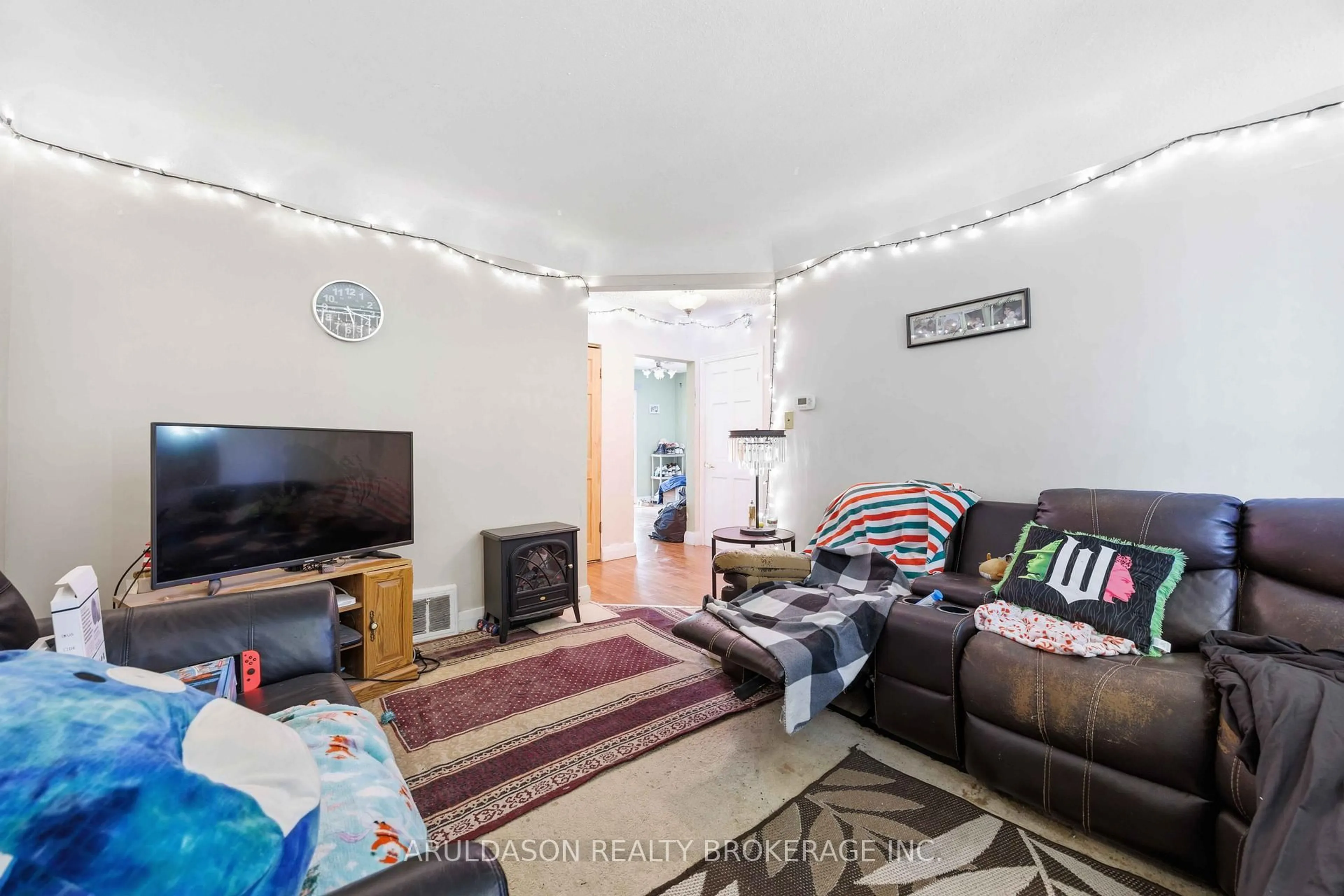 Unknown for 457 Montcalm Ave, Sarnia Ontario N7S 2P8