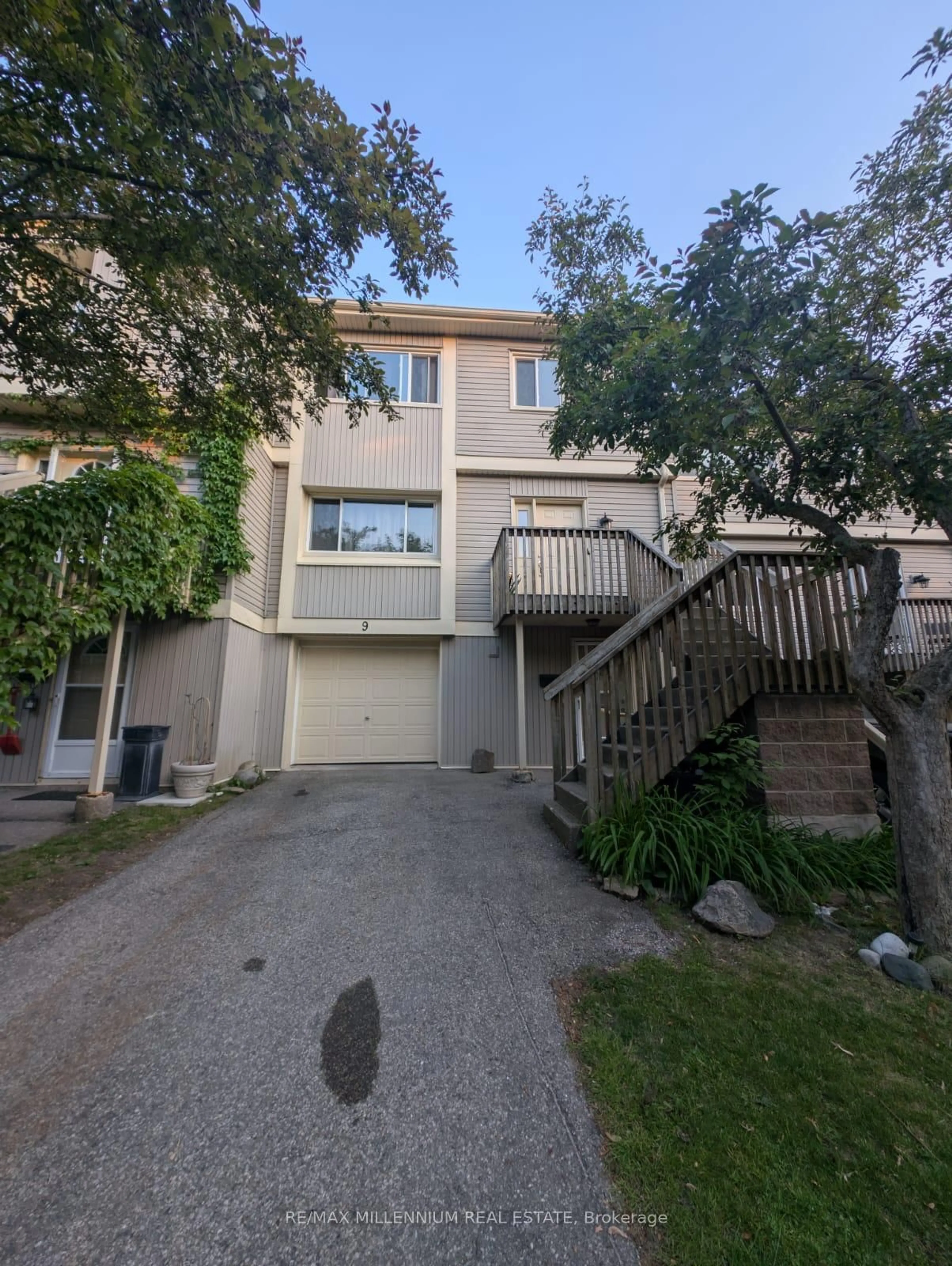 Unknown for 30 Green Valley Dr #9, Kitchener Ontario N2P 1G8