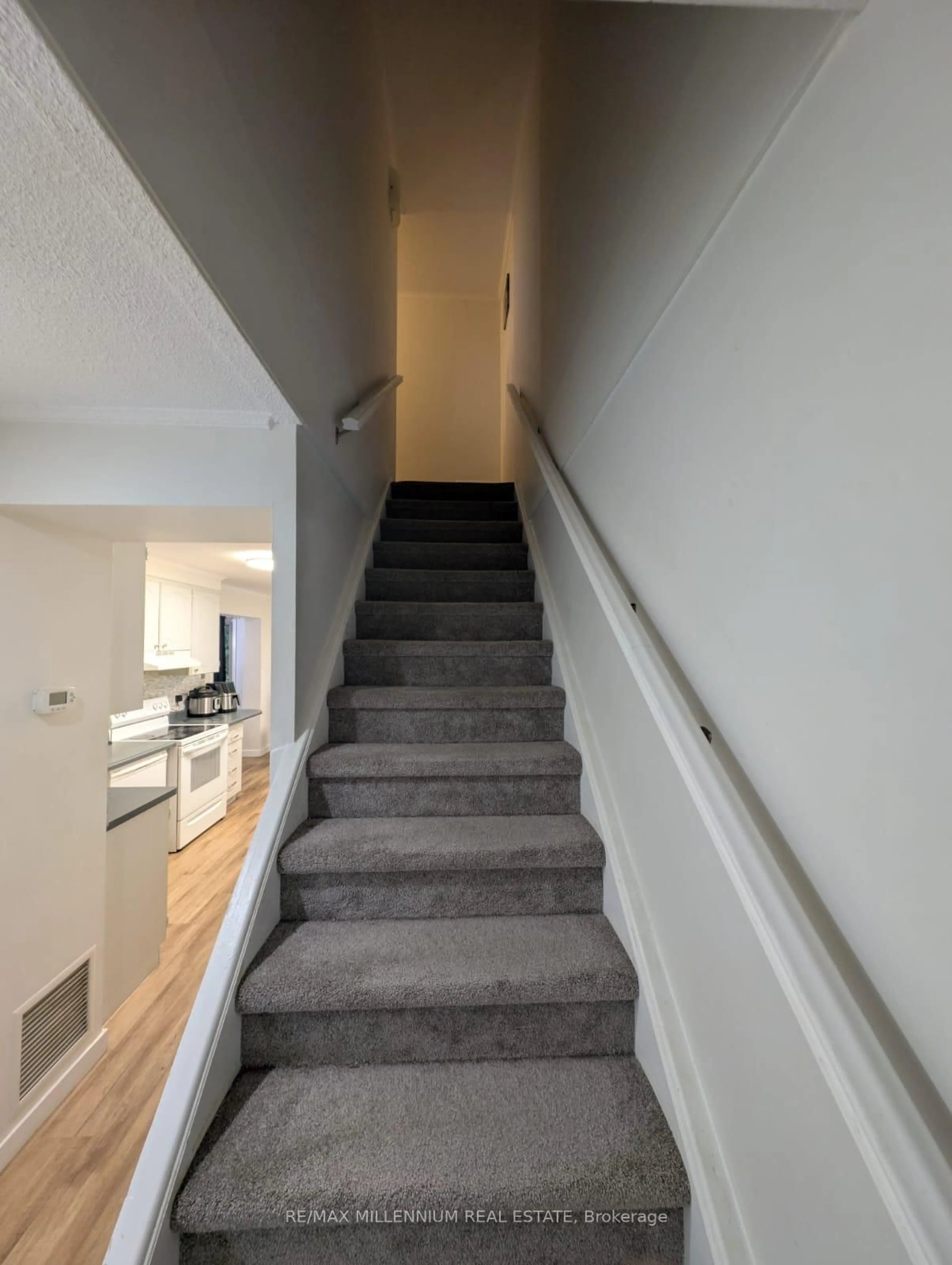 Unknown for 30 Green Valley Dr #9, Kitchener Ontario N2P 1G8
