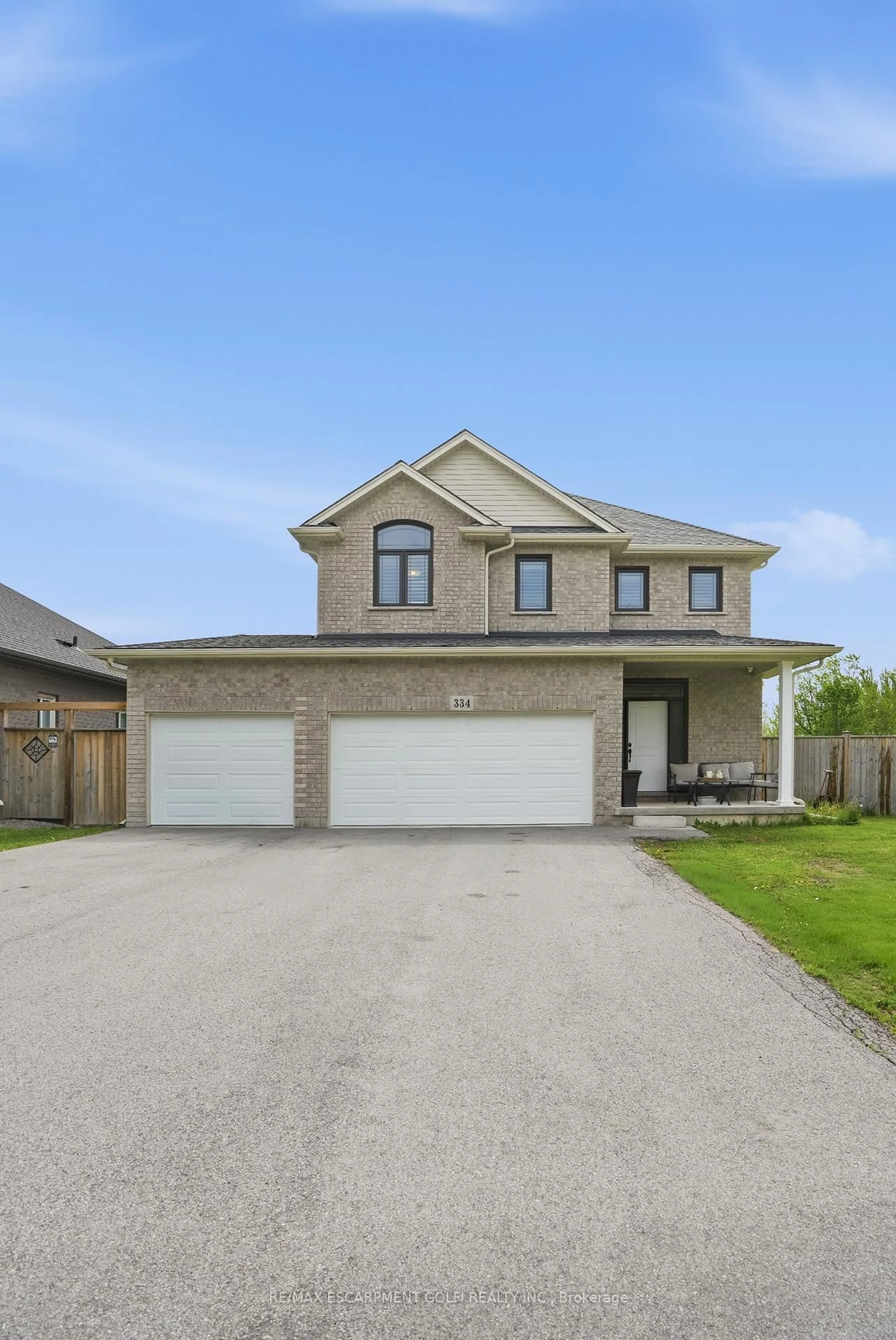 Unknown for 334 Viger Dr, Welland Ontario L3B 5E9