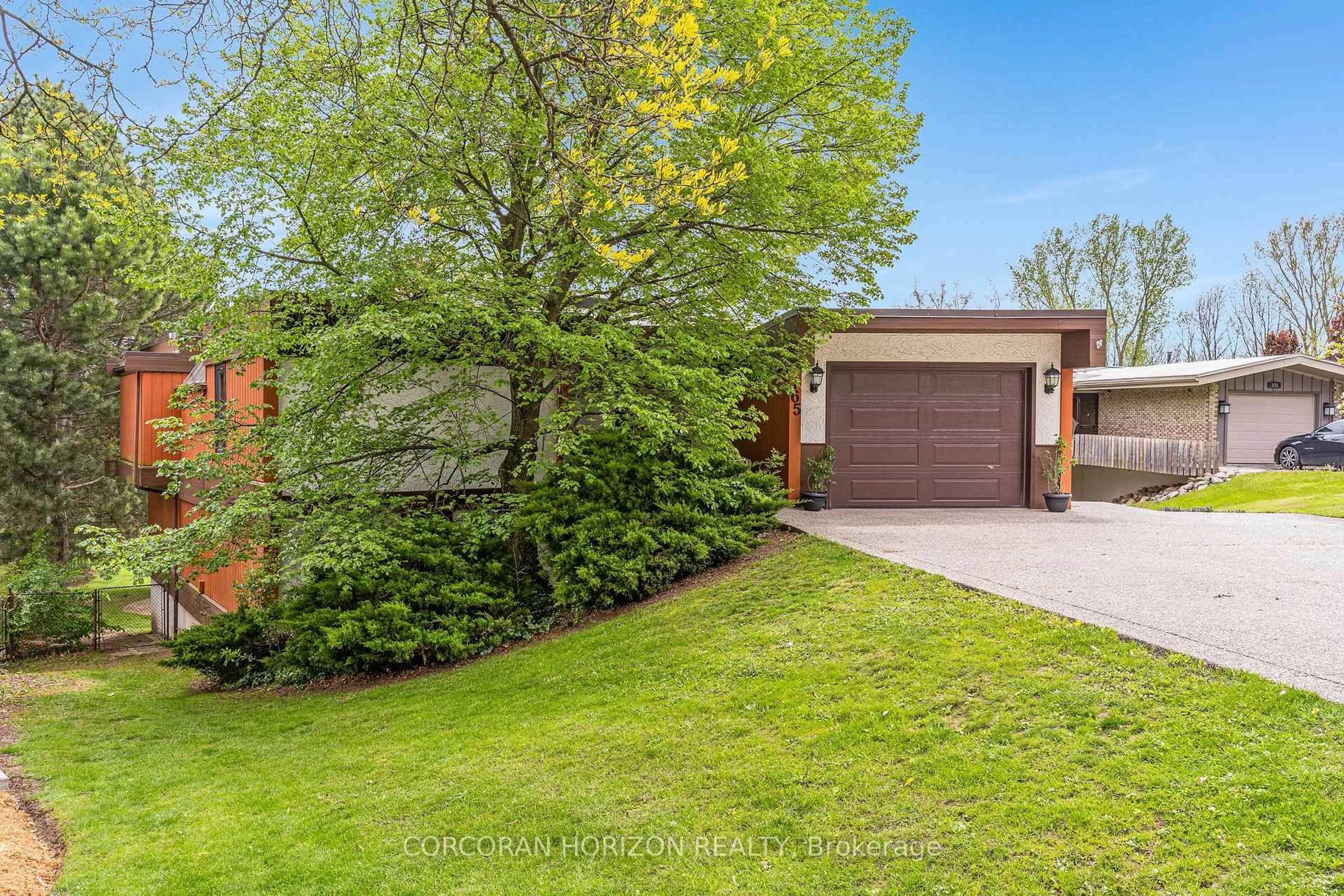 Unknown for 565 Fountain St, Cambridge Ontario N3H 1J2