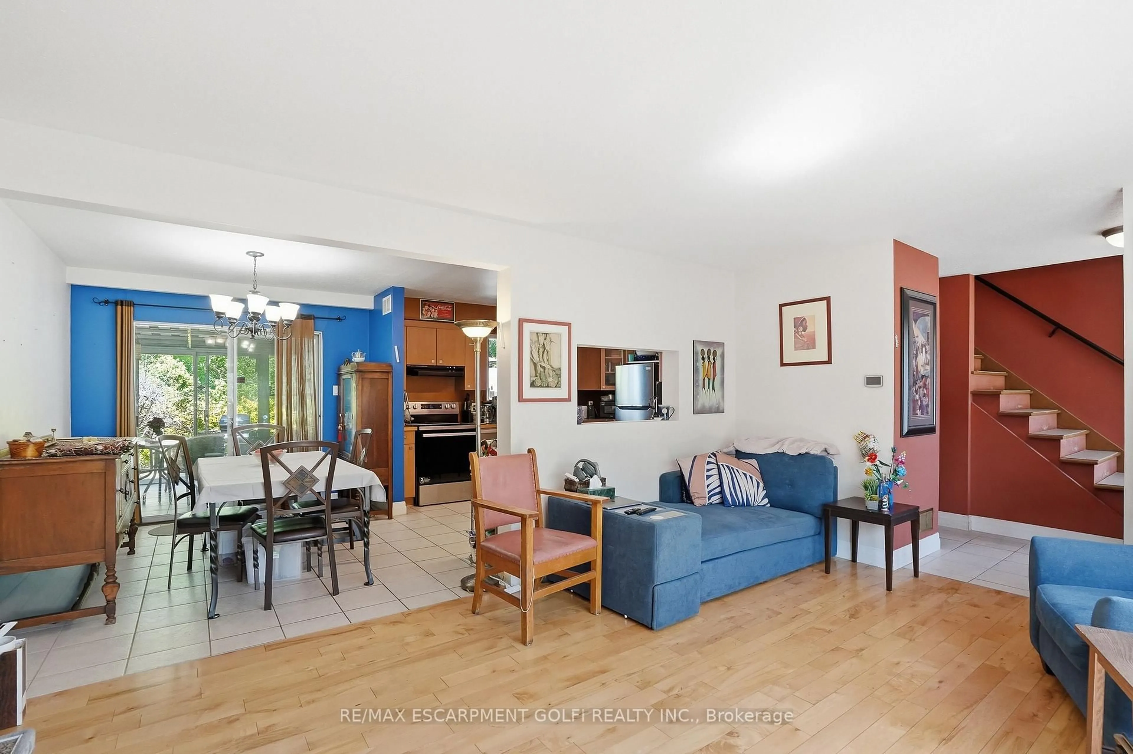 Unknown for 39 Paradise Rd, Hamilton Ontario L8S 3S6