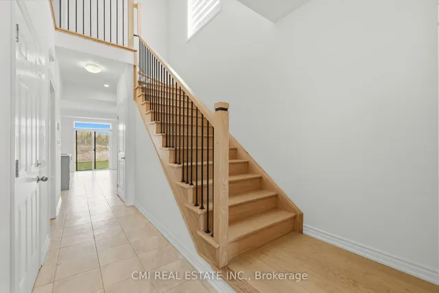 20 Hillcroft Way, Kawartha Lakes 4