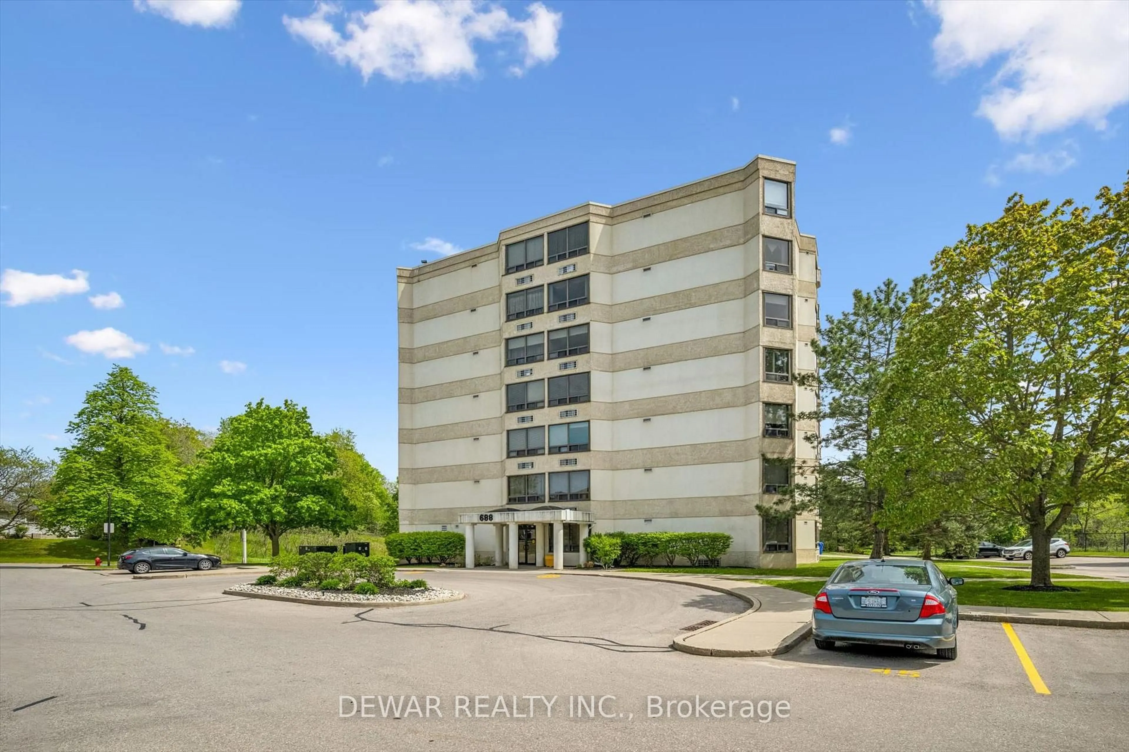 Unknown for 688 Preston Pkwy #101, Cambridge Ontario N3H 5K6