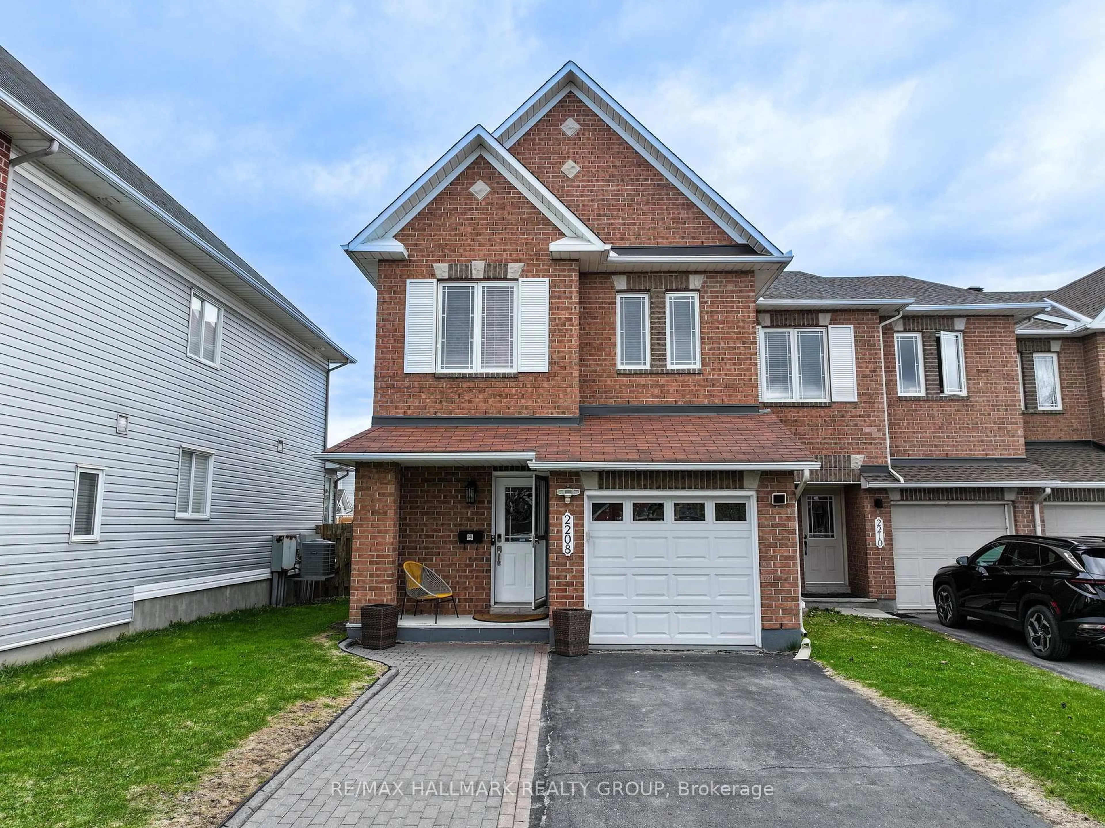 Unknown for 2208 Brockstone Cres, Ottawa Ontario K4A 4V4