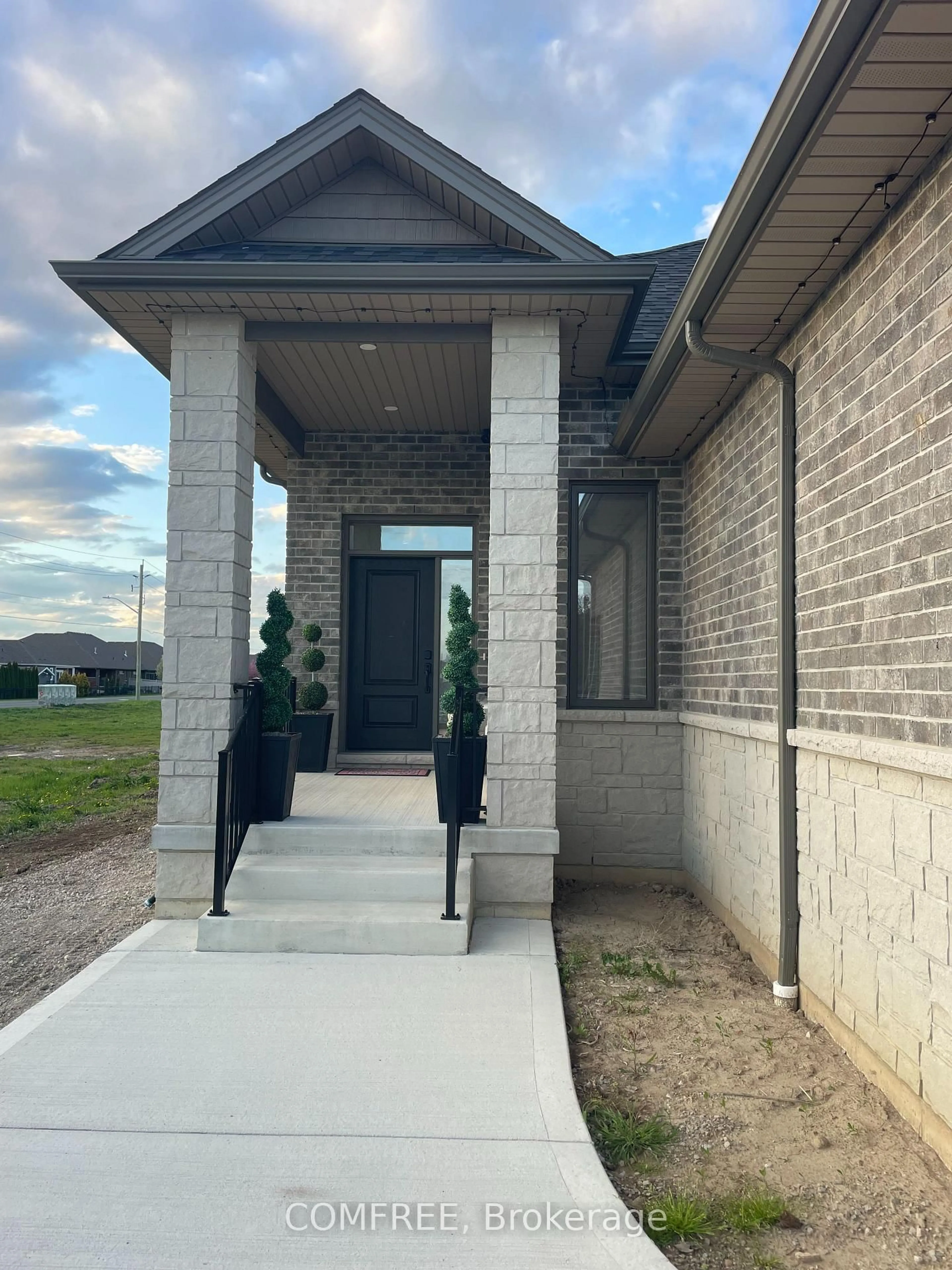 Unknown for 50 Gaffan Dr, Kingsville Ontario N9Y 0G7