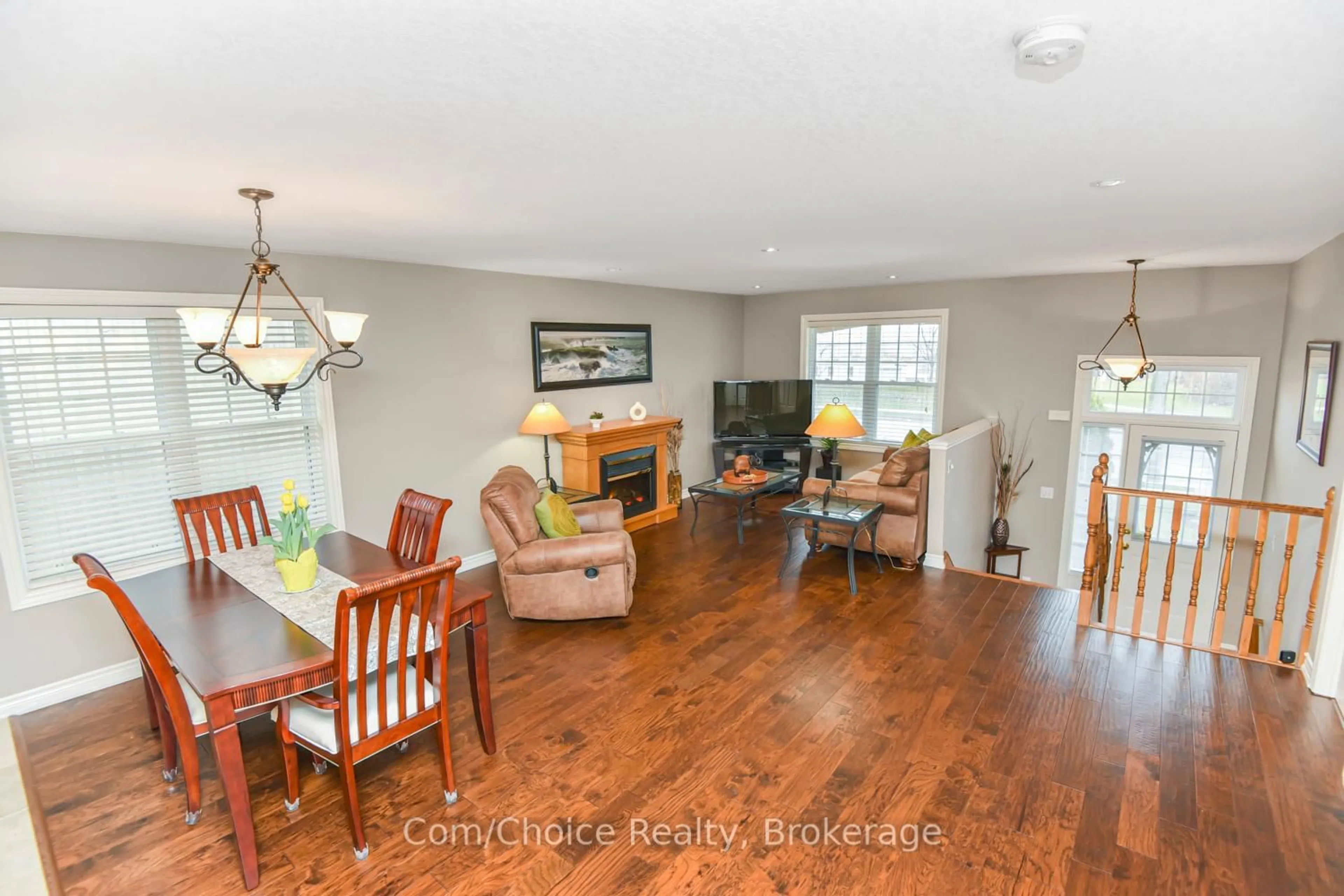 Unknown for 1060 Beach Blvd, Hamilton Ontario L9H 6Z4