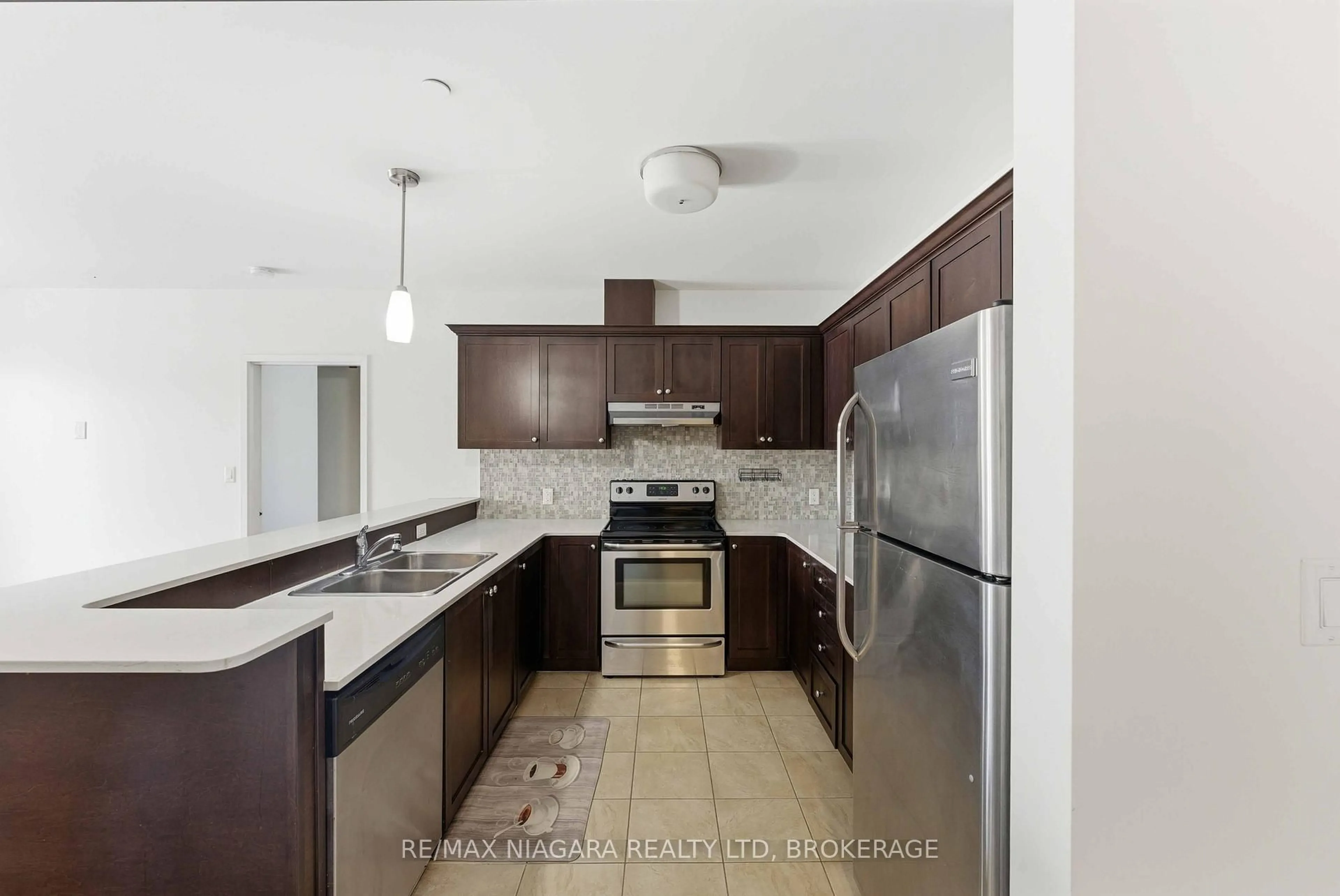 Unknown for 26 Wellington St #404, St. Catharines Ontario L2R 5P8