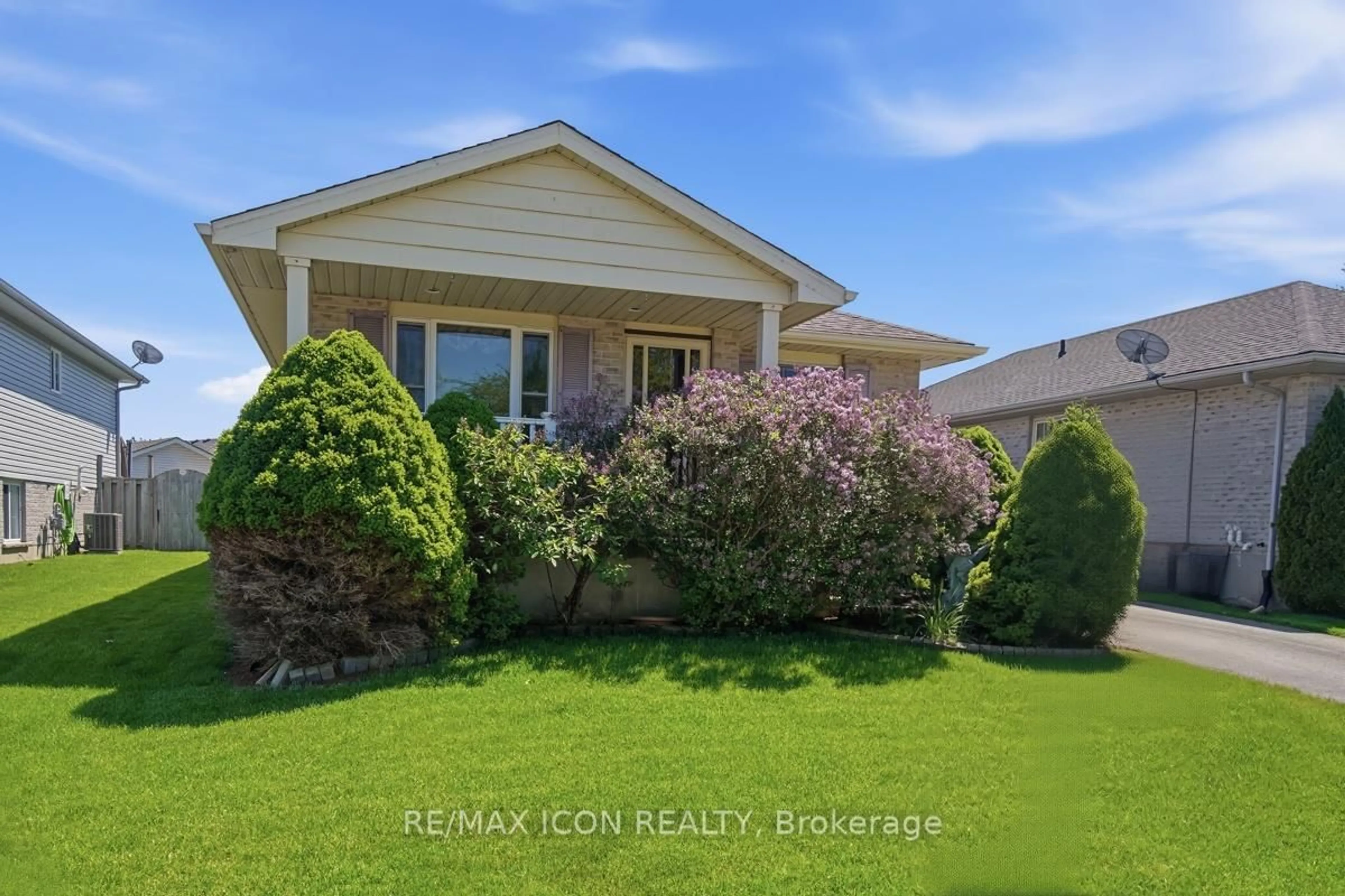 Unknown for 41845 North St, Southwold Ontario N5P 4L5