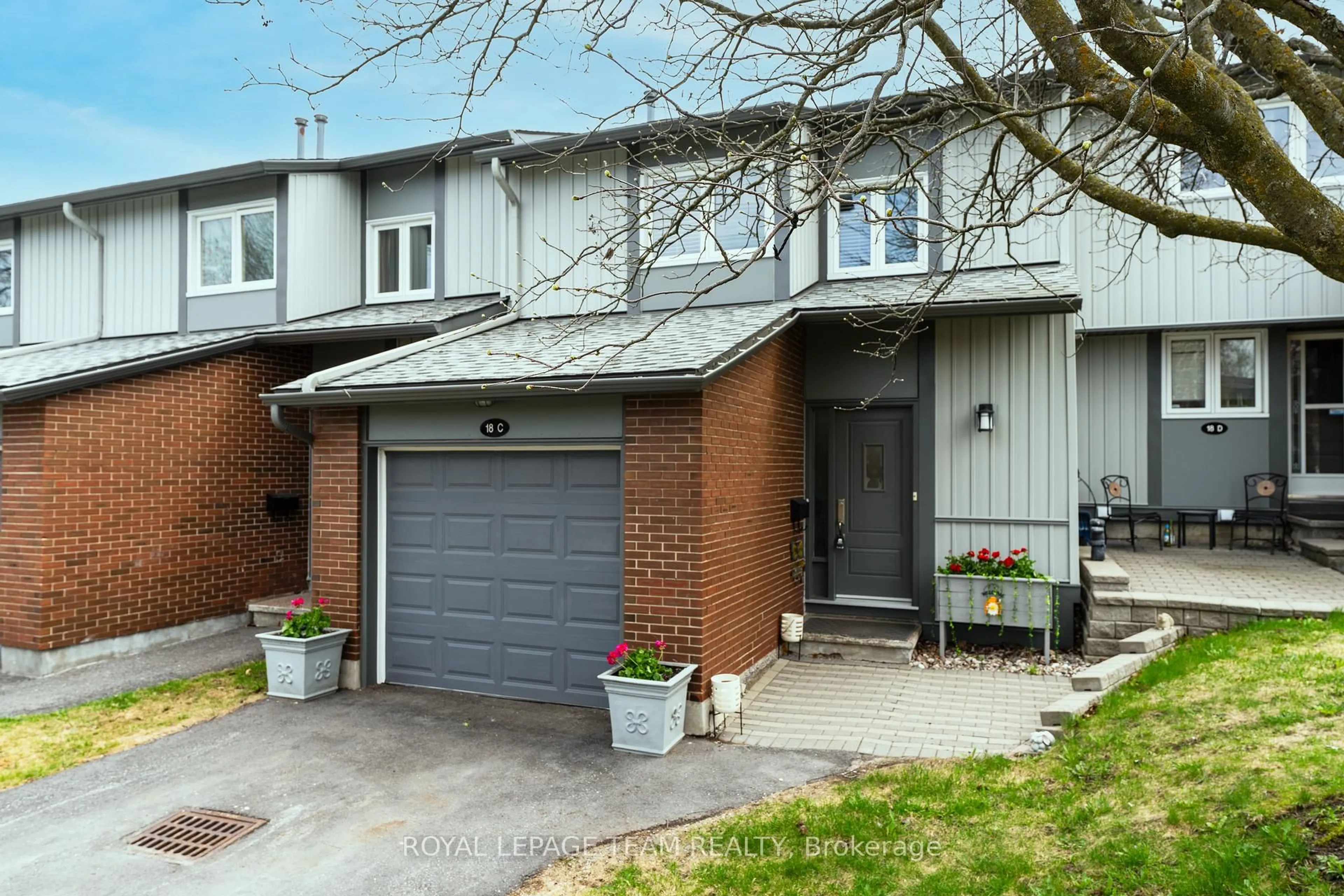 Unknown for 18 Benlea Dr #C, Ottawa Ontario K2G 4A8