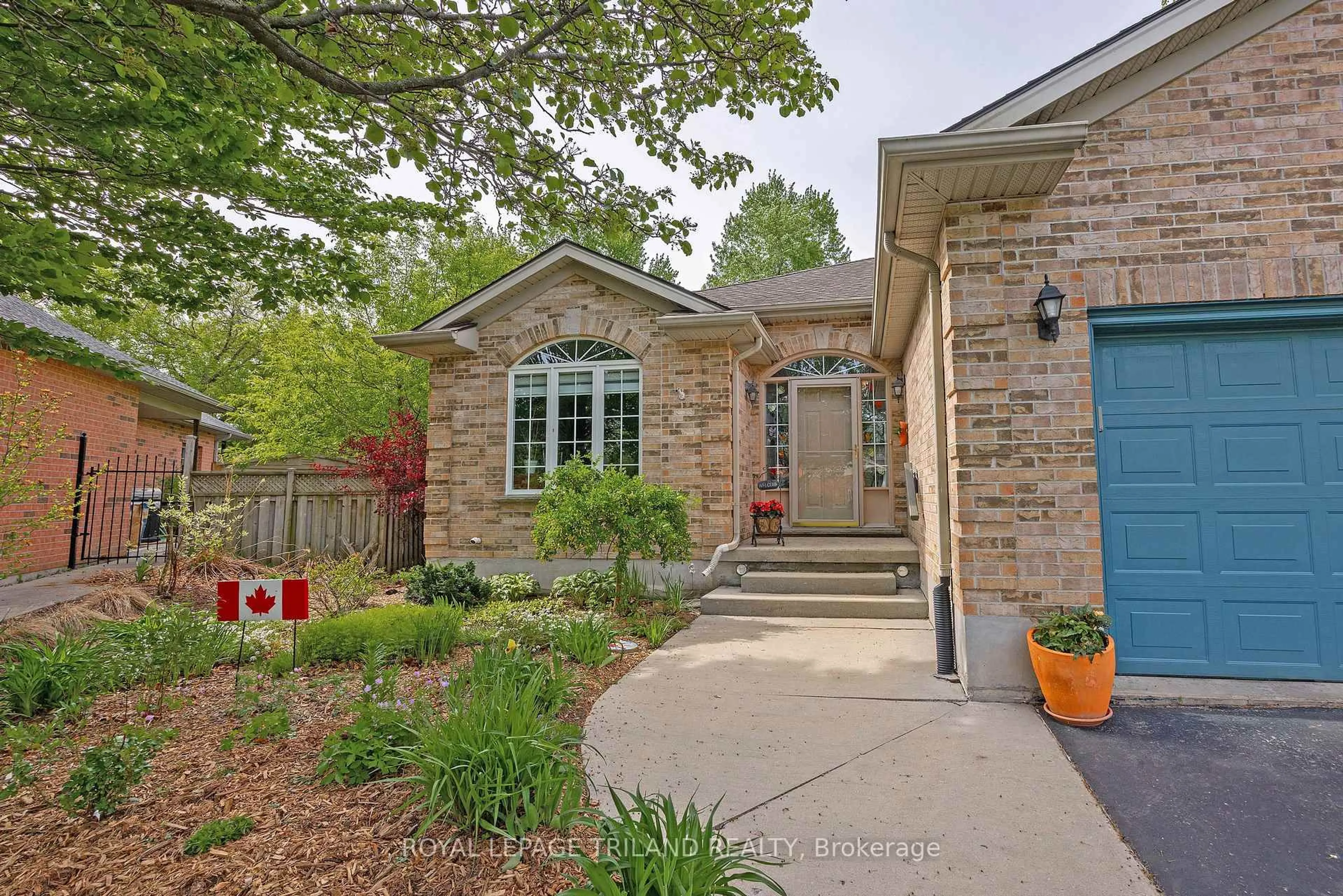 Unknown for 557 Inverness Ave, London North Ontario N6H 5R3