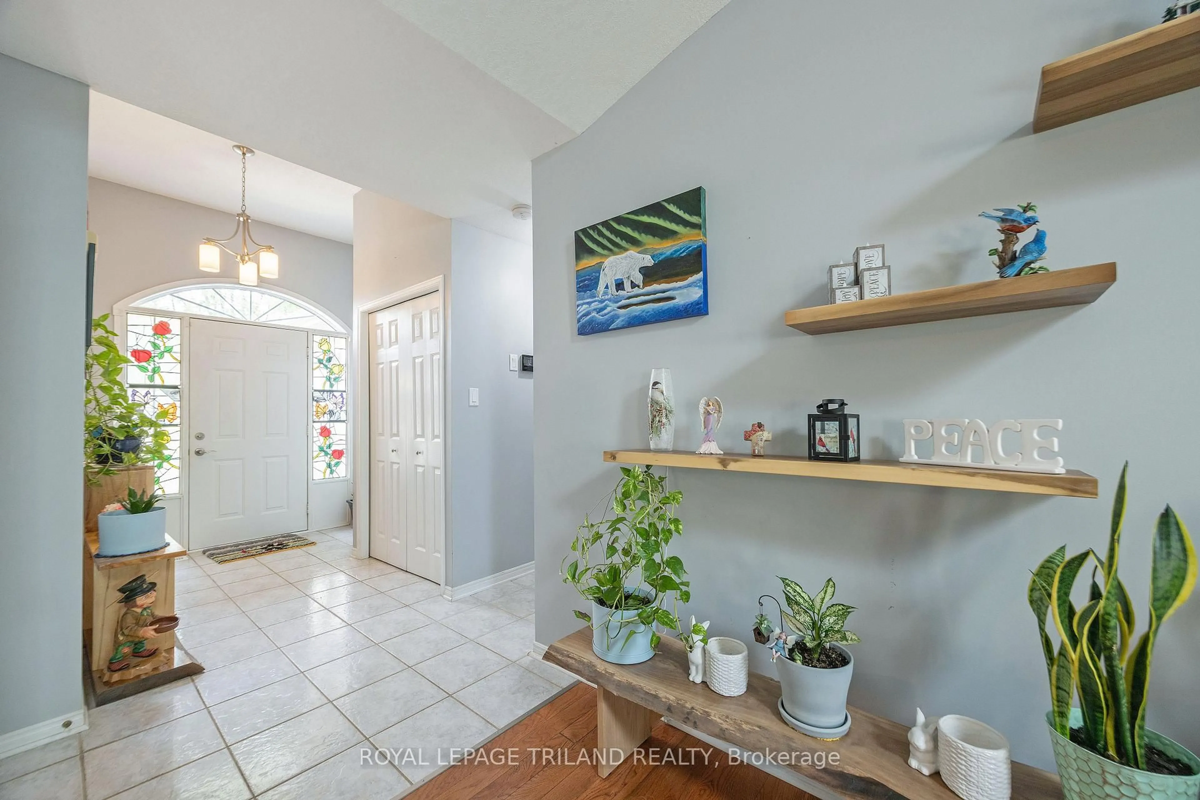 Unknown for 557 Inverness Ave, London North Ontario N6H 5R3