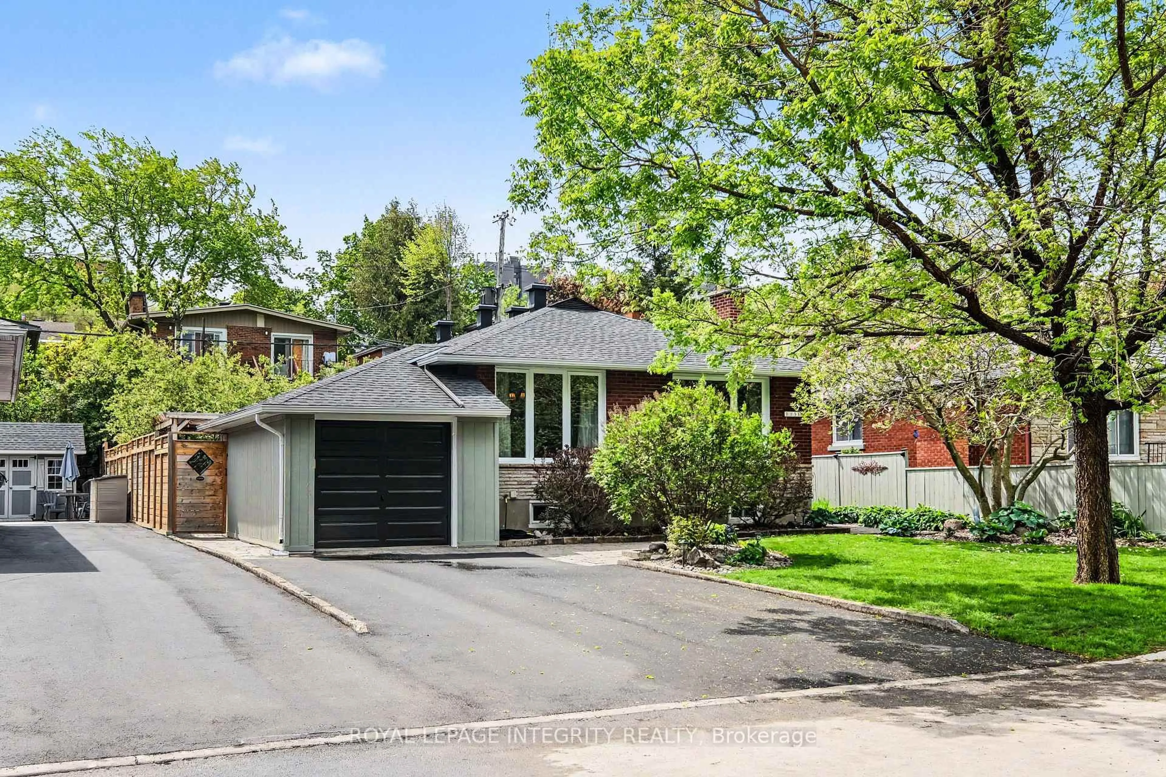 Unknown for 1456 Lepage Ave, Ottawa Ontario K1Z 8C9