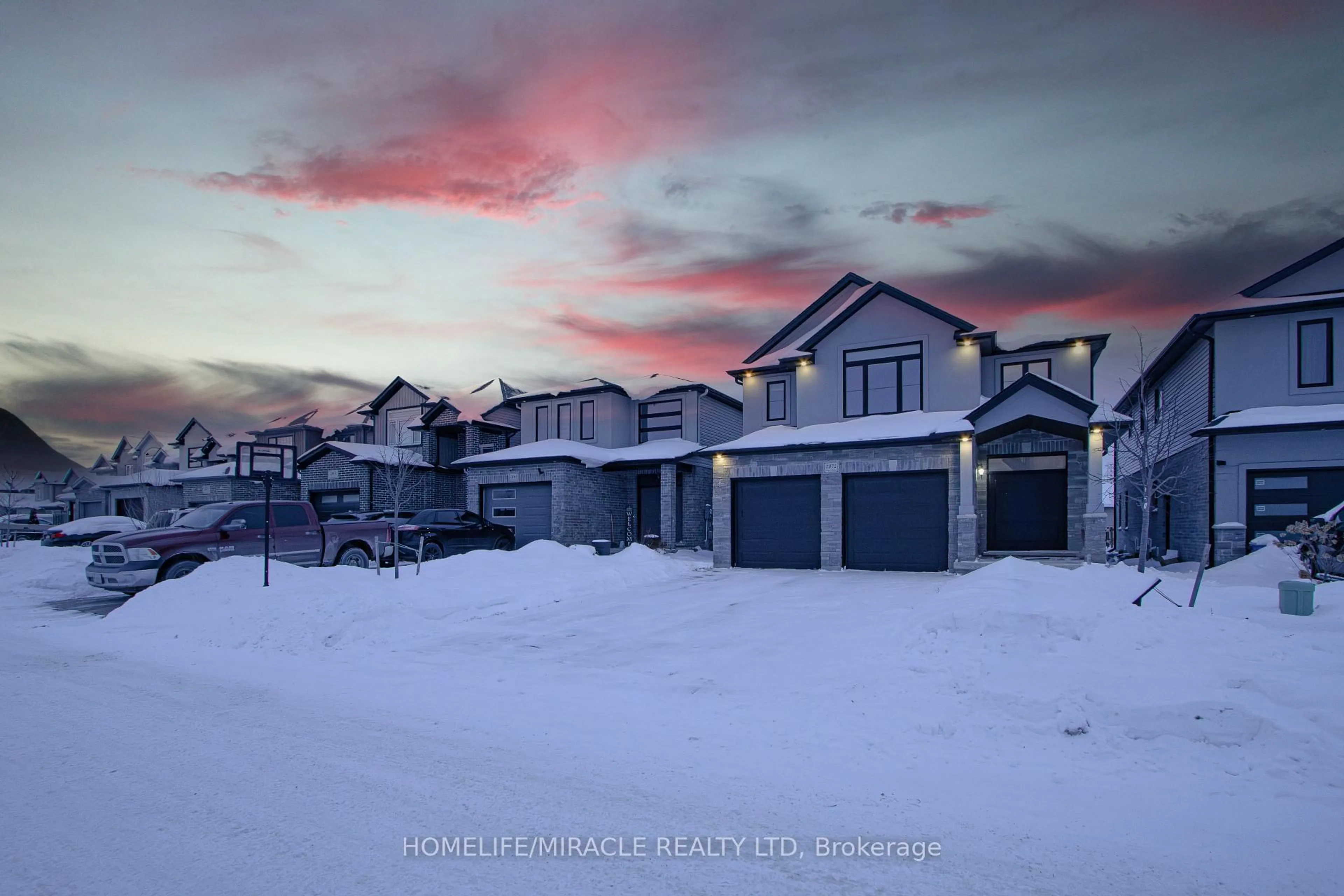 Unknown for 2872 Doyle Dr, London South Ontario N6M 0G7