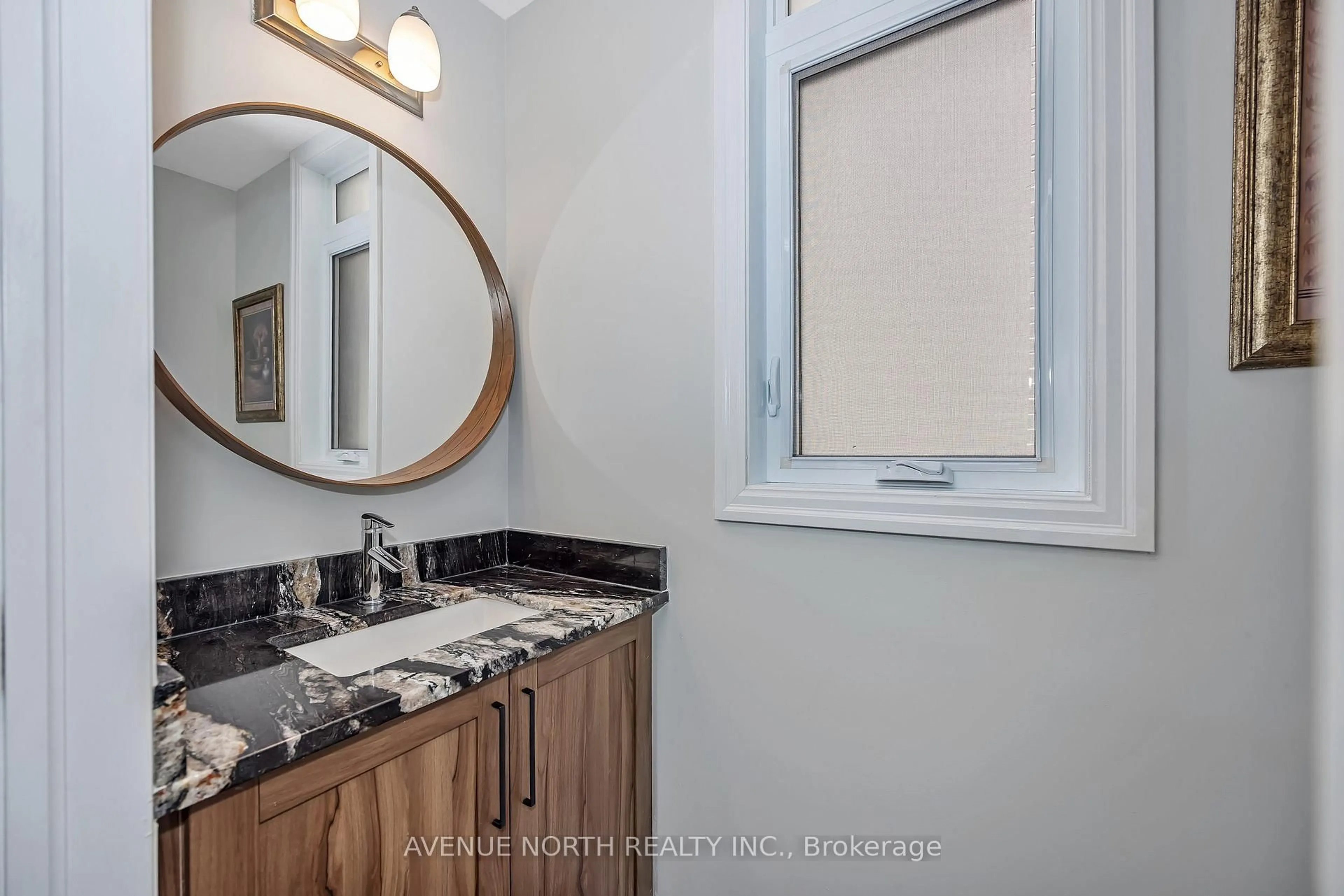 Unknown for 323 Lysander Pl, Ottawa Ontario K1K 3X8
