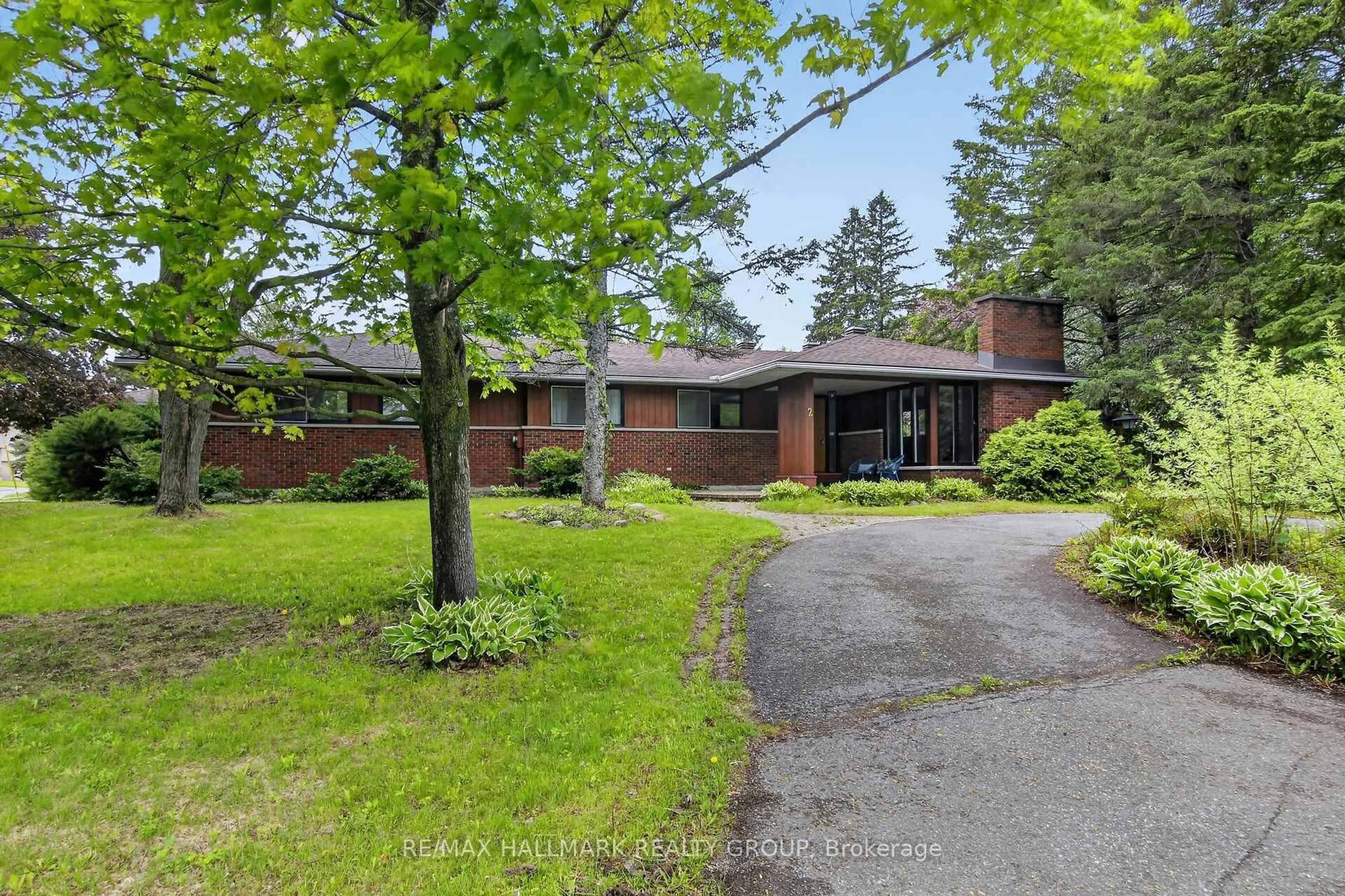 Unknown for 2 Birdstone Ave, Ottawa Ontario K2S 0S2