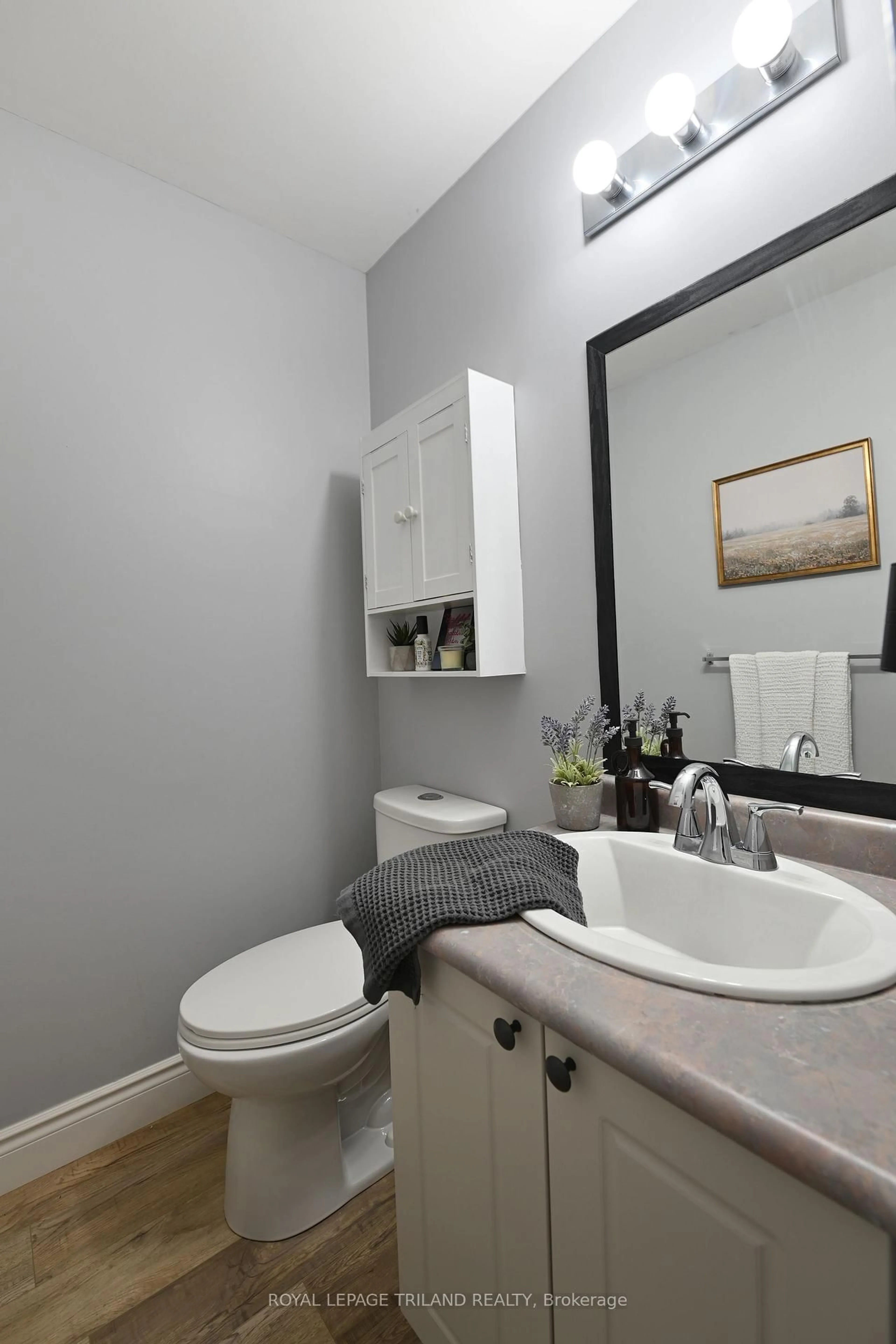 Standard bathroom, unknown for 101 Brookside St #21, London South Ontario N5Z 5C9