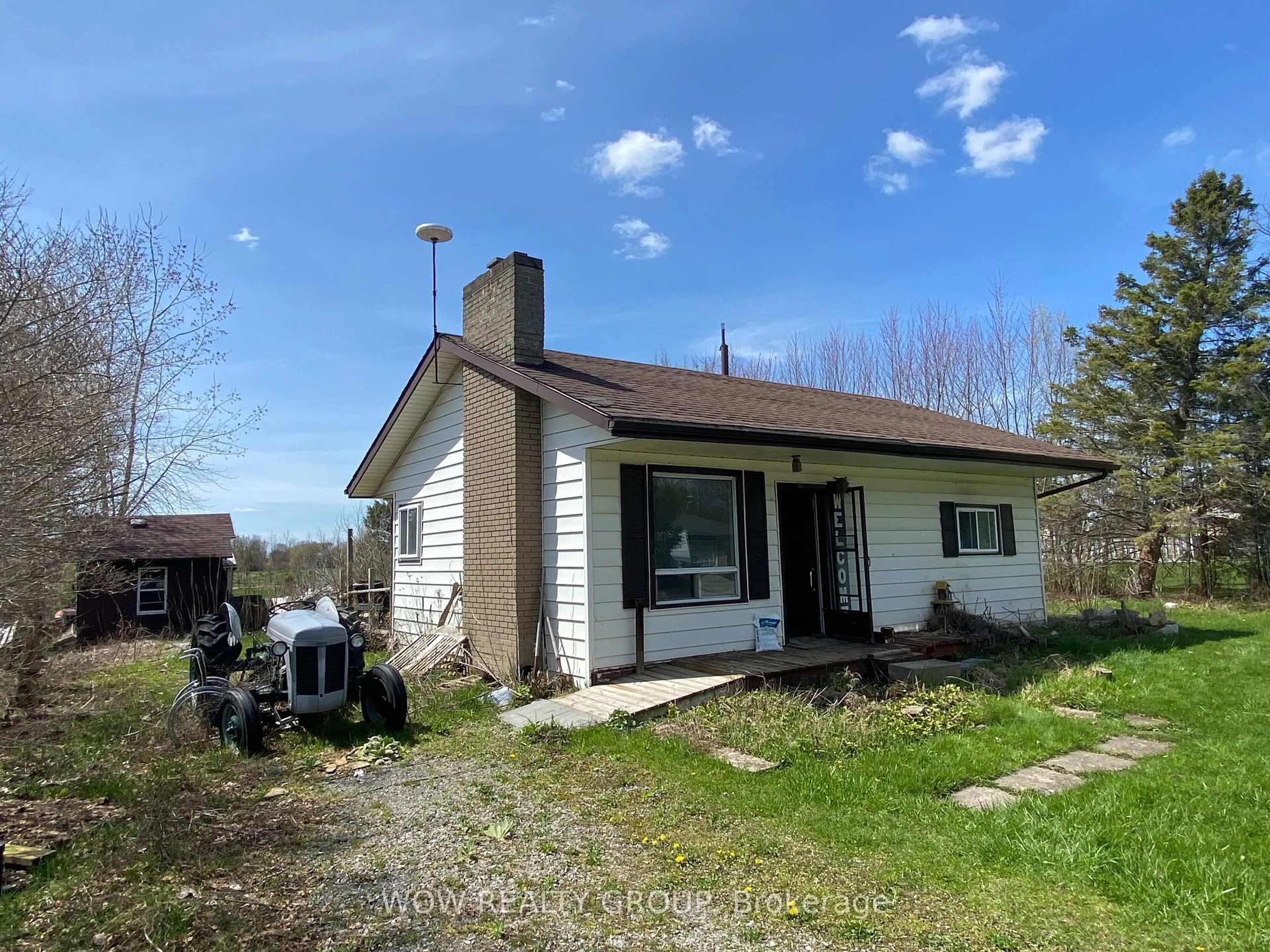 A pic from outside/outdoor area/front of a property/back of a property/a pic from drone, building for 11652 Belleview Beach Rd, Wainfleet Ontario L0S 1V0