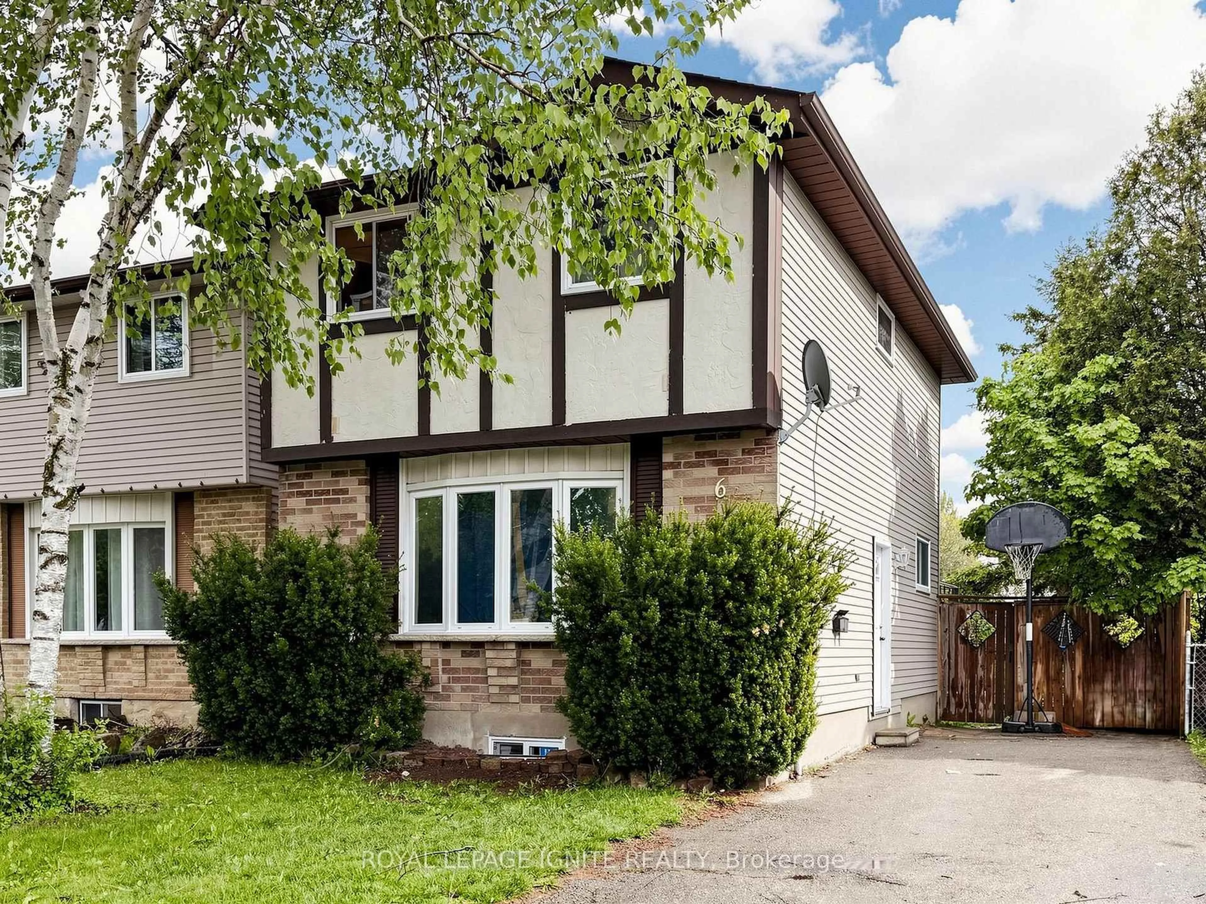 Unknown for 6 Upton Cres, Guelph Ontario N1E 6P2