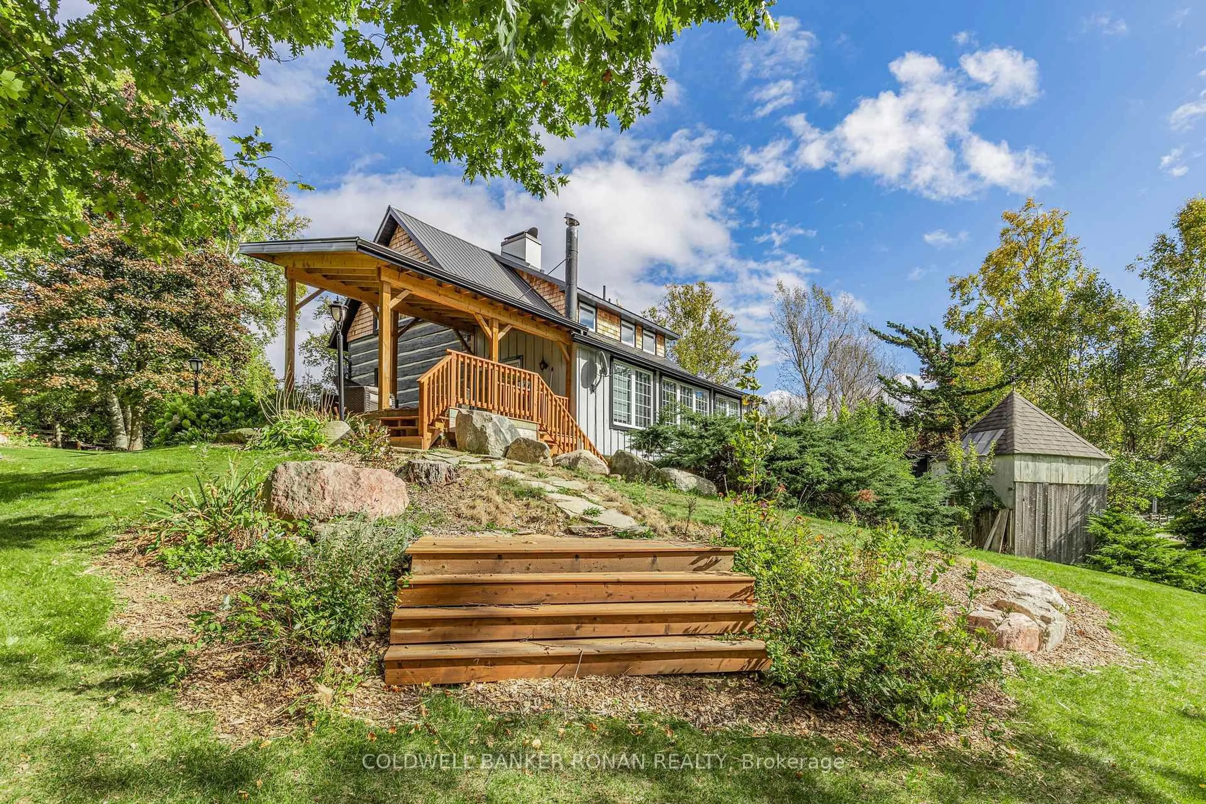 Patio, mountain view for 836138 4th Line, Mulmur Ontario L9V 0J1