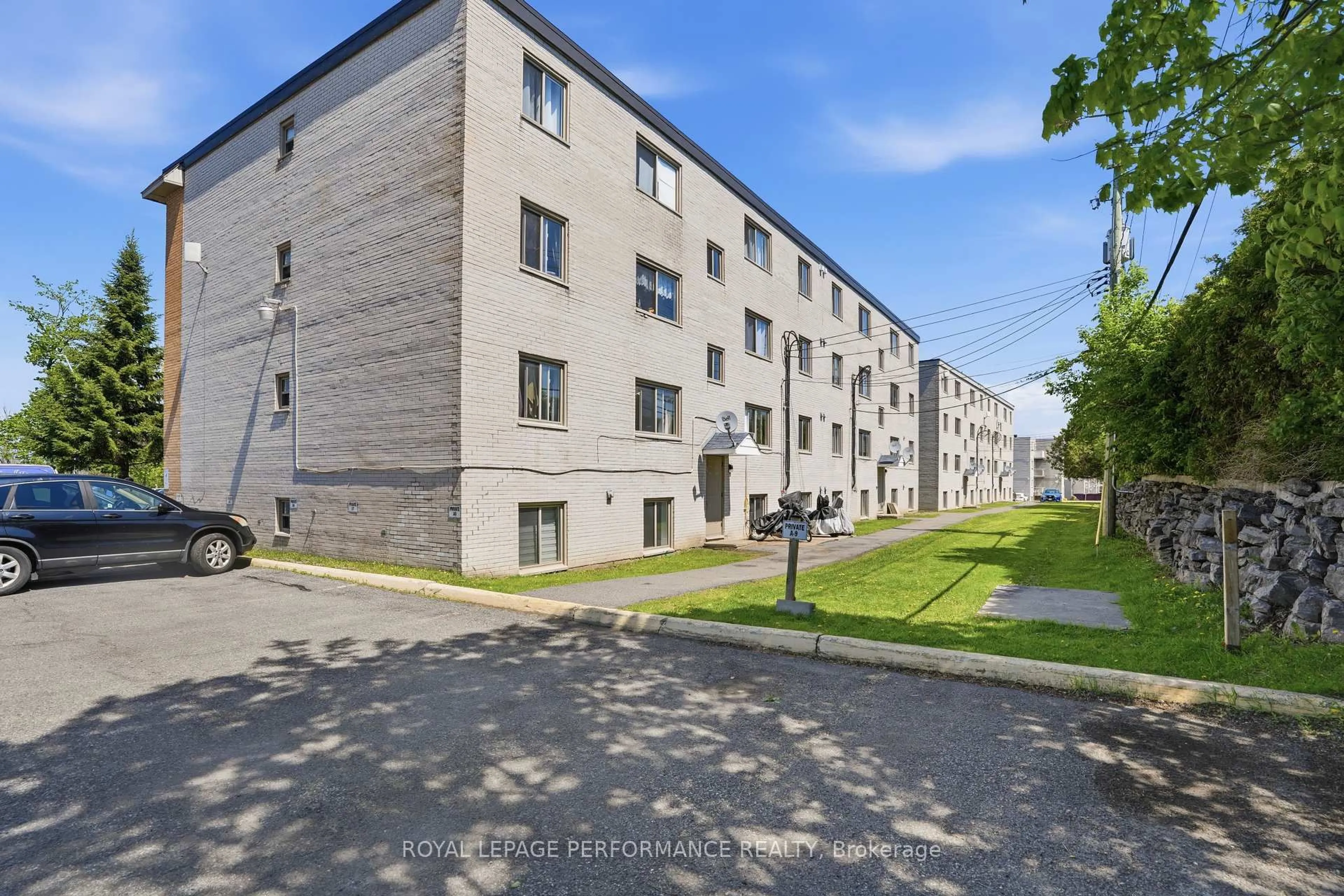 Patio, street for 1015 Cartier Blvd #3, Hawkesbury Ontario K6A 2Y4