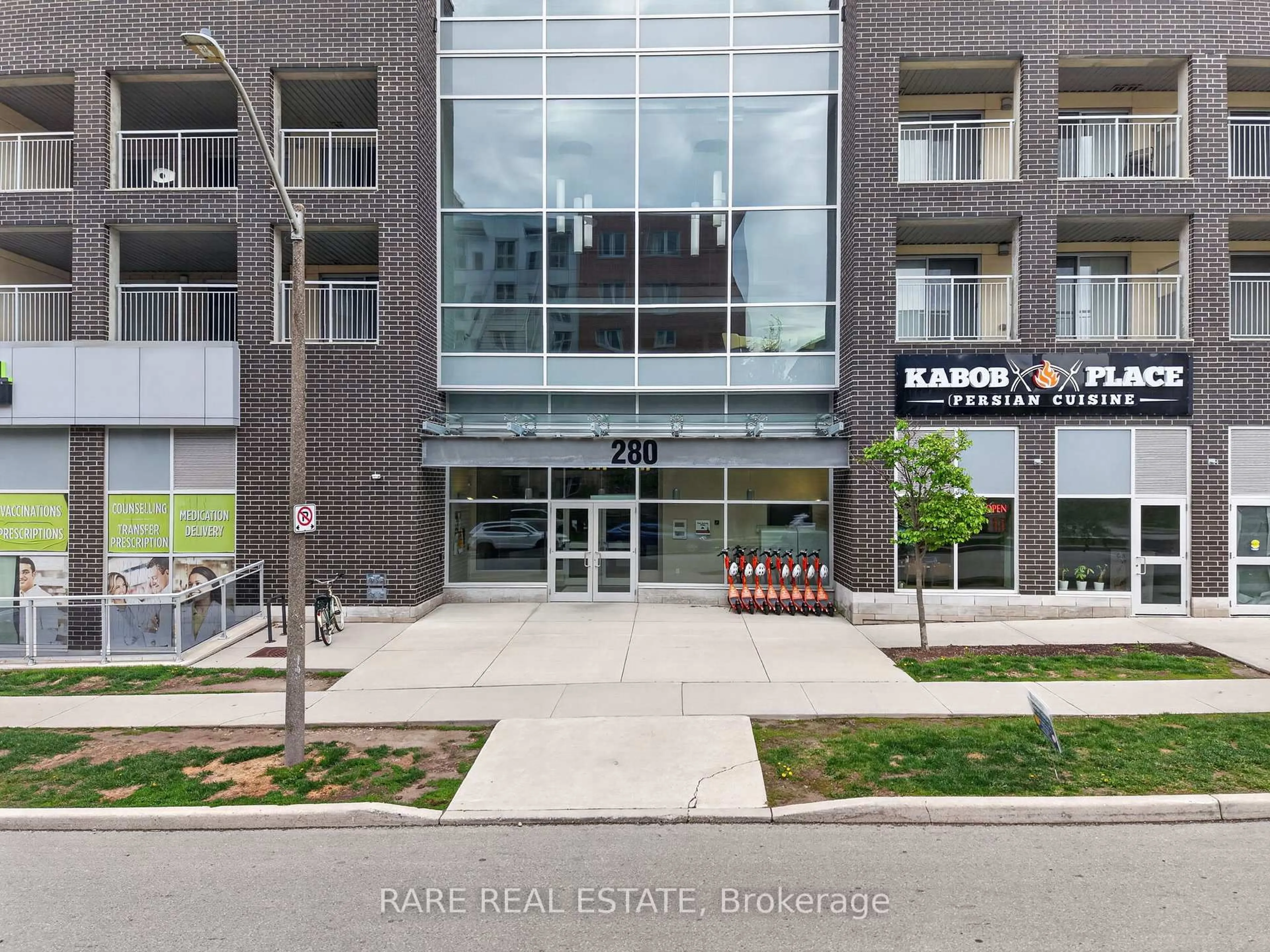 Indoor foyer for 280 Lester St, Waterloo Ontario N2L 0G2