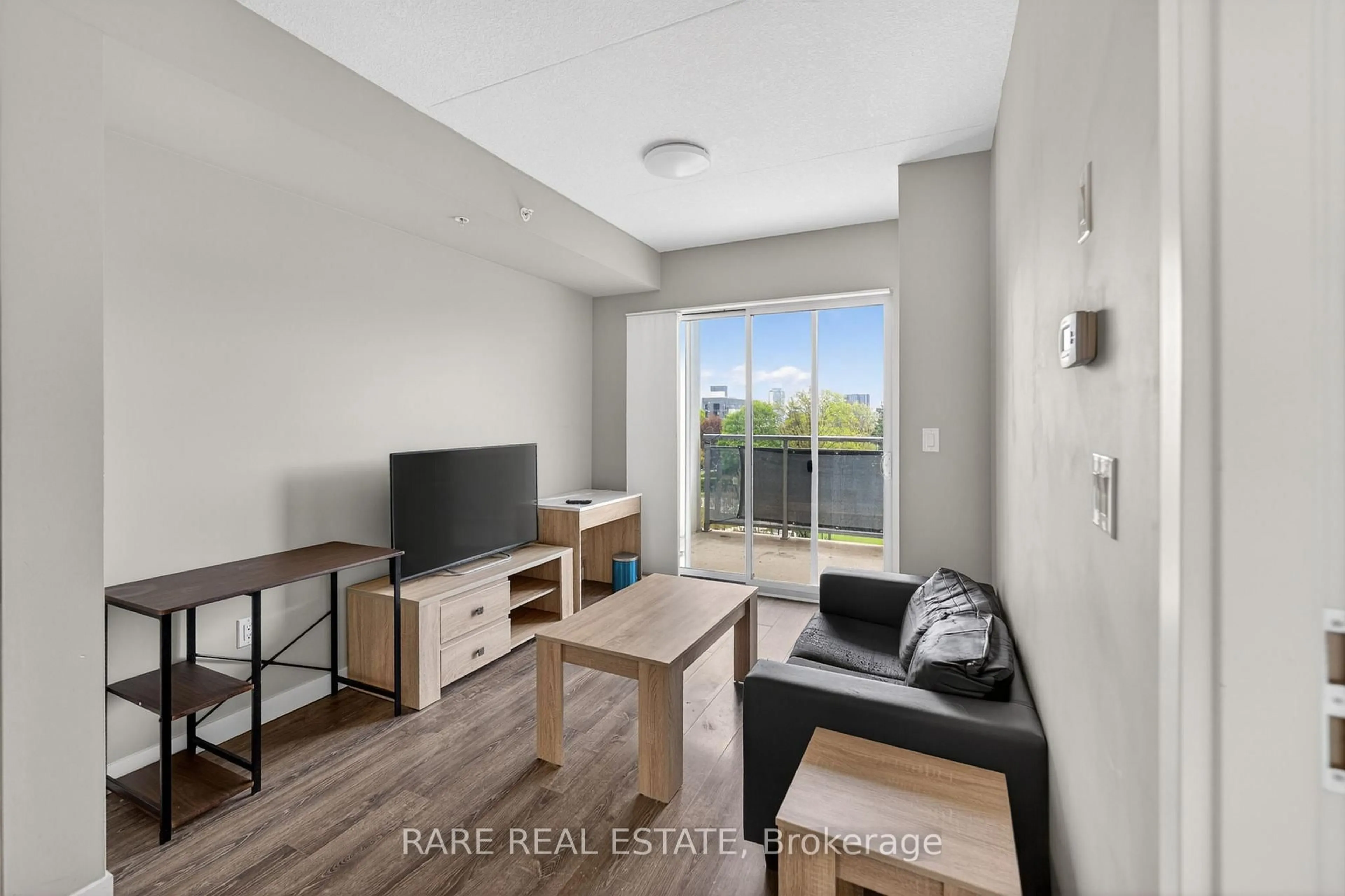 Living room with furniture, unknown for 280 Lester St, Waterloo Ontario N2L 0G2