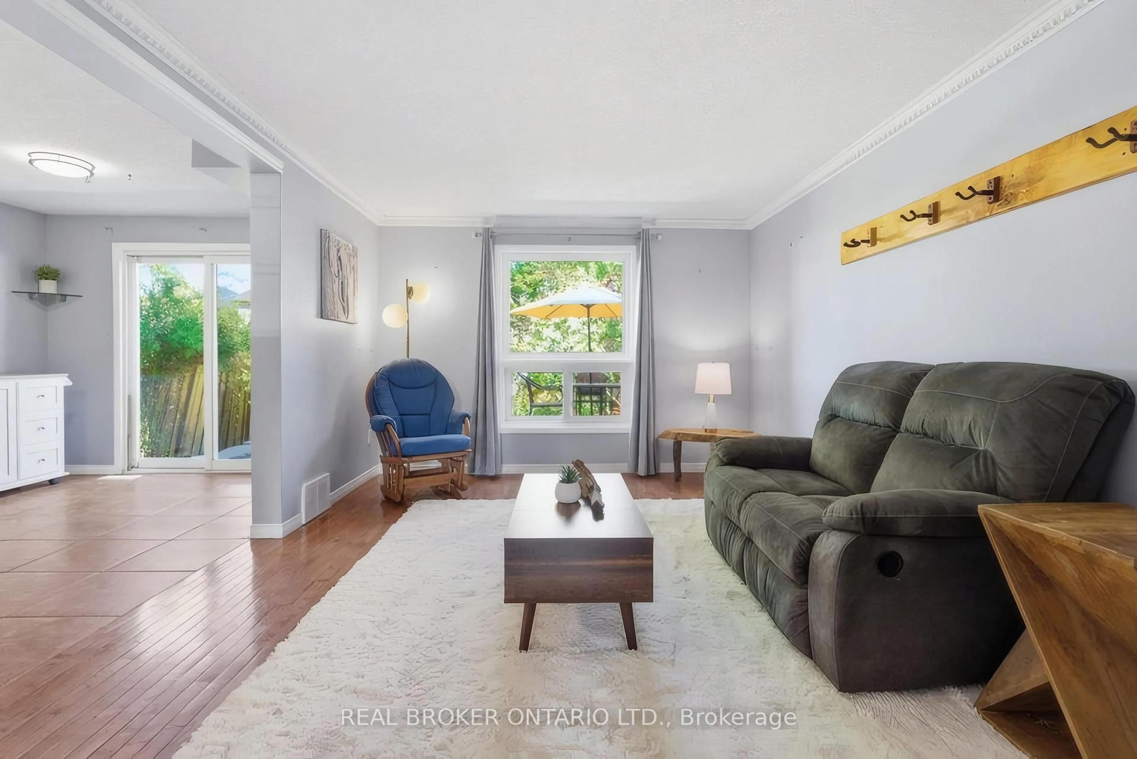 Living room with furniture, unknown for 1089 Copper Leaf Cres, Kitchener Ontario N2E 3W4