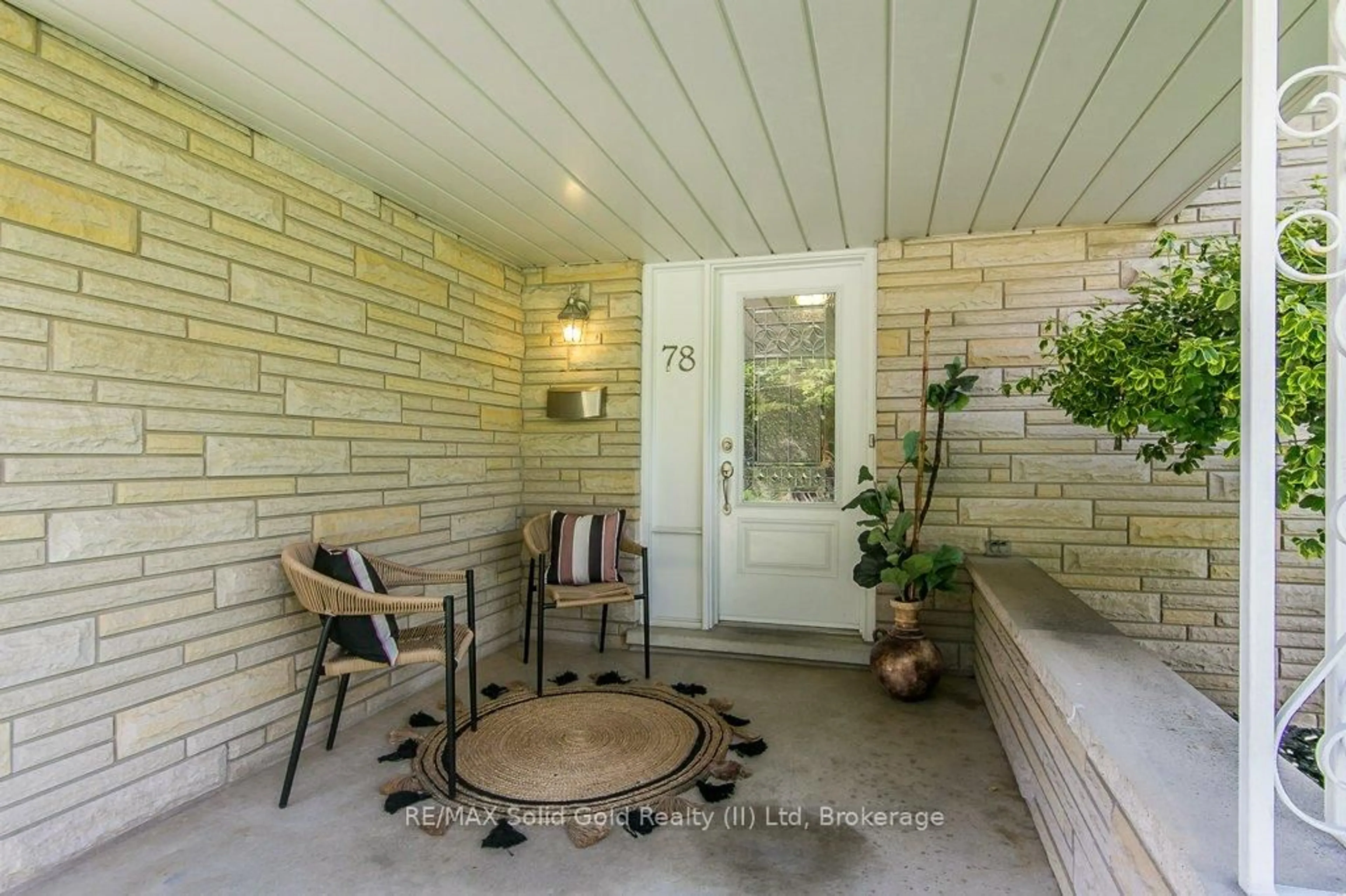 Patio, street for 78 Inwood Cres, Kitchener Ontario N2M 2M1