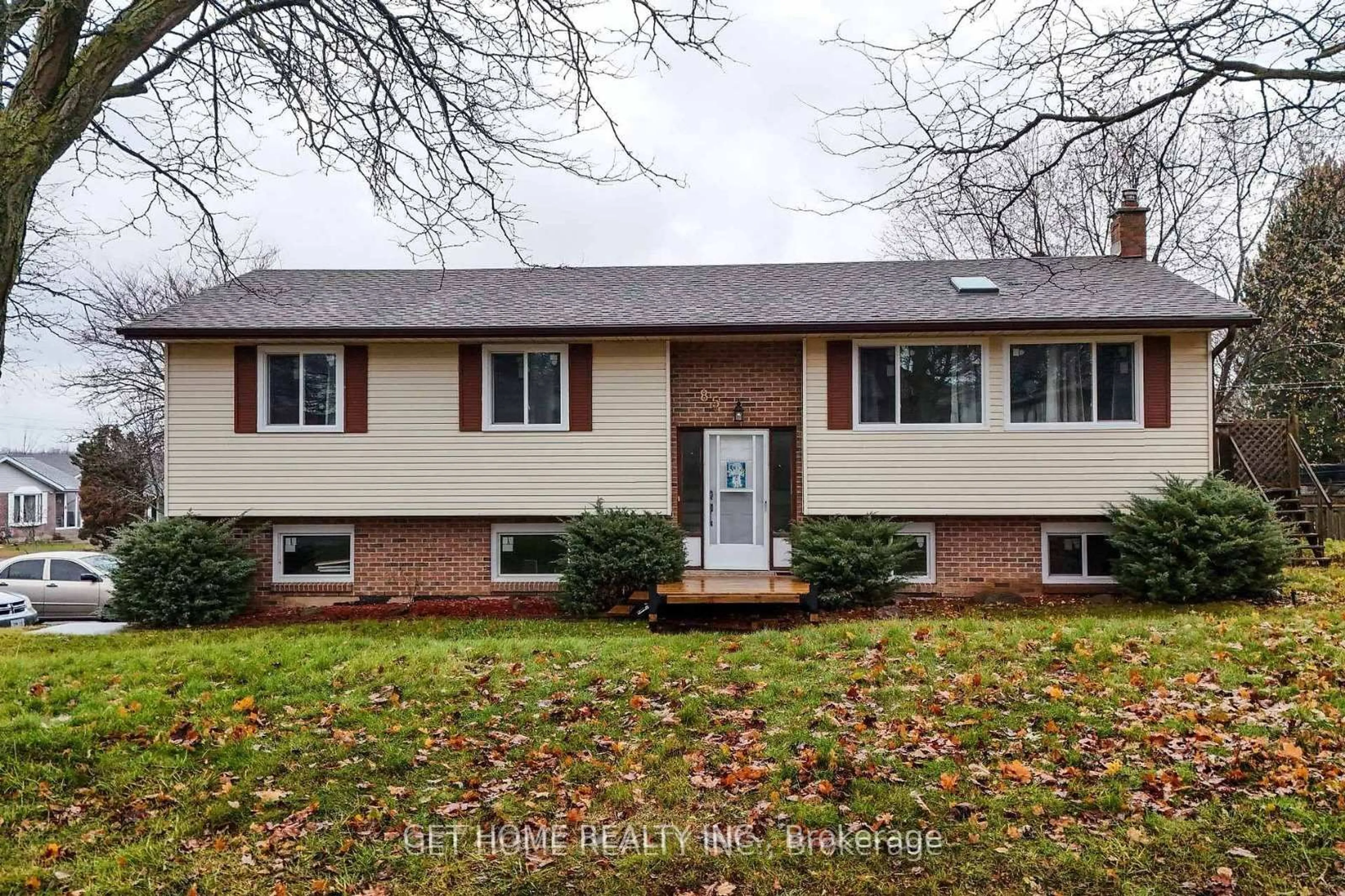 Home with vinyl exterior material, street for 85 High Acres Cres, Kitchener Ontario N2N 2S3
