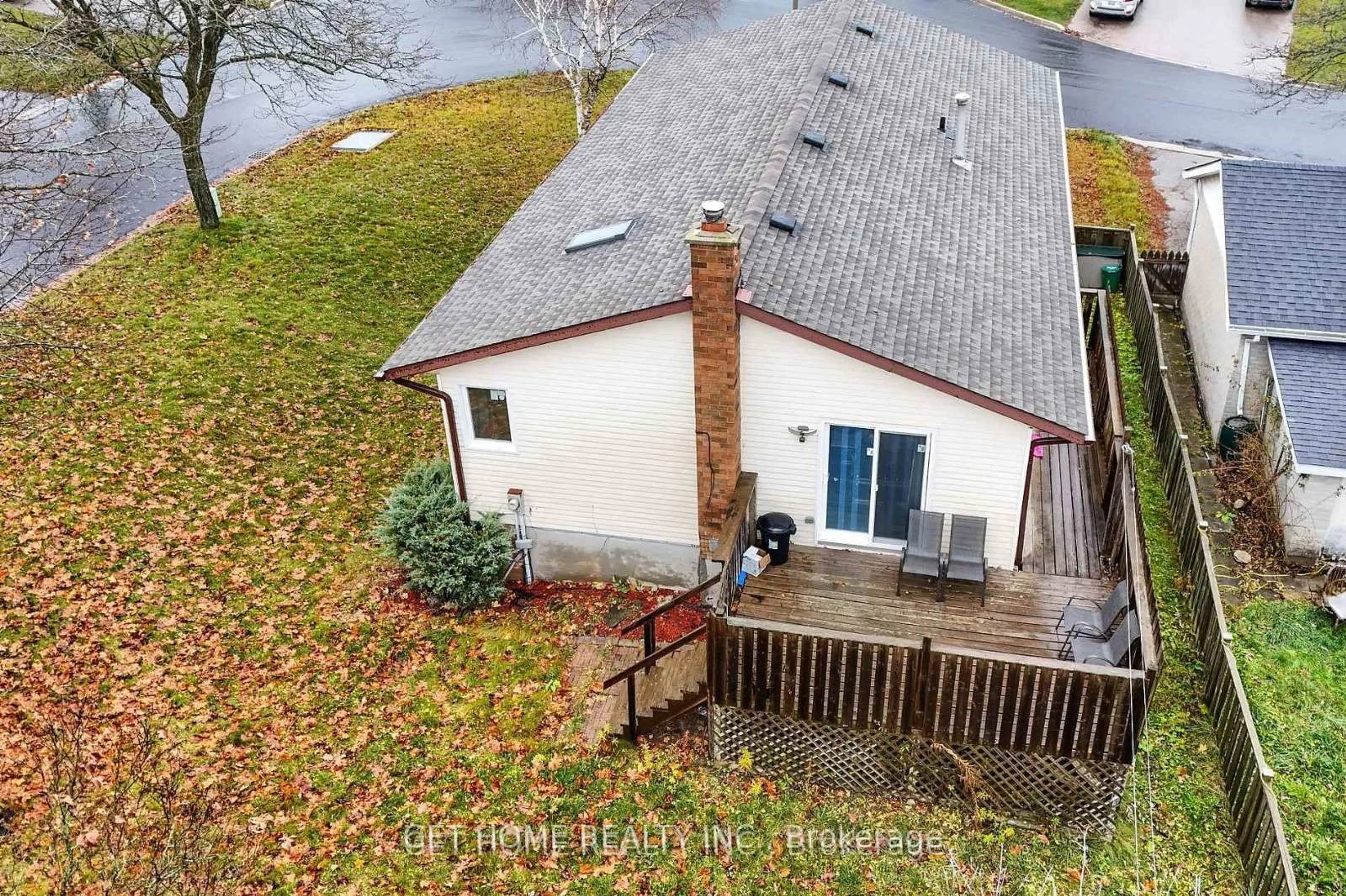 A pic from outside/outdoor area/front of a property/back of a property/a pic from drone, unknown for 85 High Acres Cres, Kitchener Ontario N2N 2S3