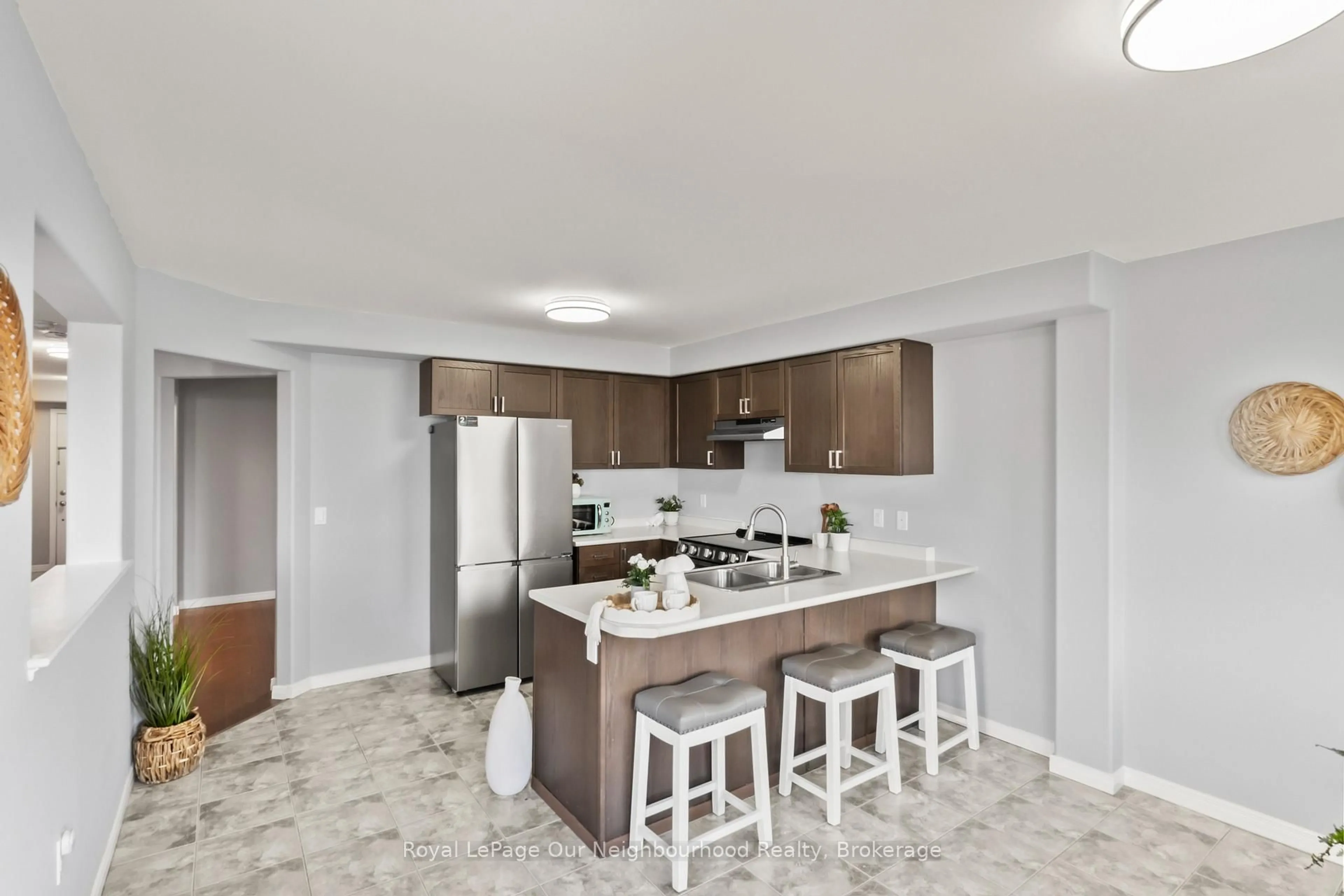 Open concept kitchen, ceramic/tile floor for 270 Louden Terr, Peterborough Ontario K9J 0C3