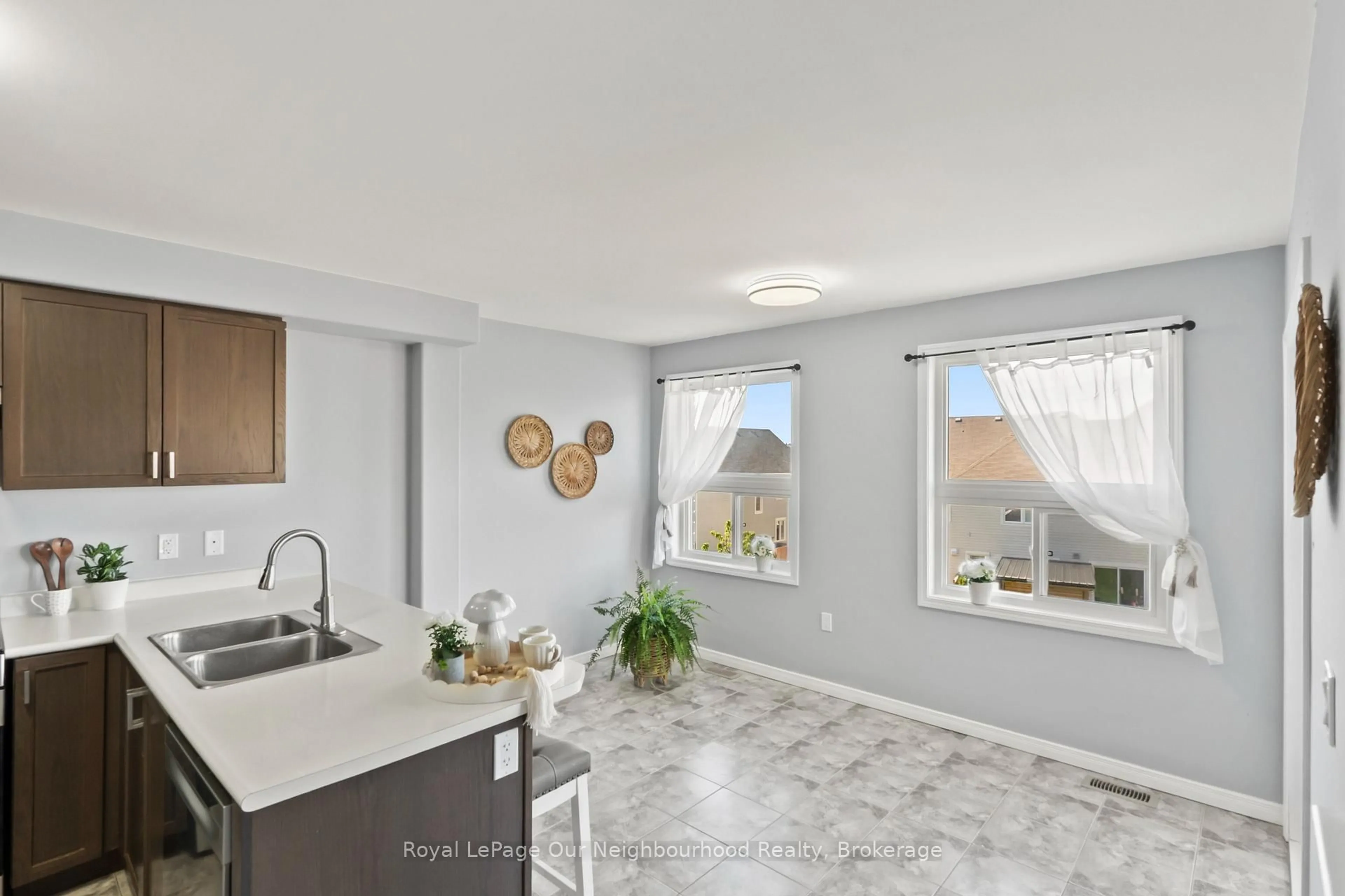 Open concept kitchen, ceramic/tile floor for 270 Louden Terr, Peterborough Ontario K9J 0C3