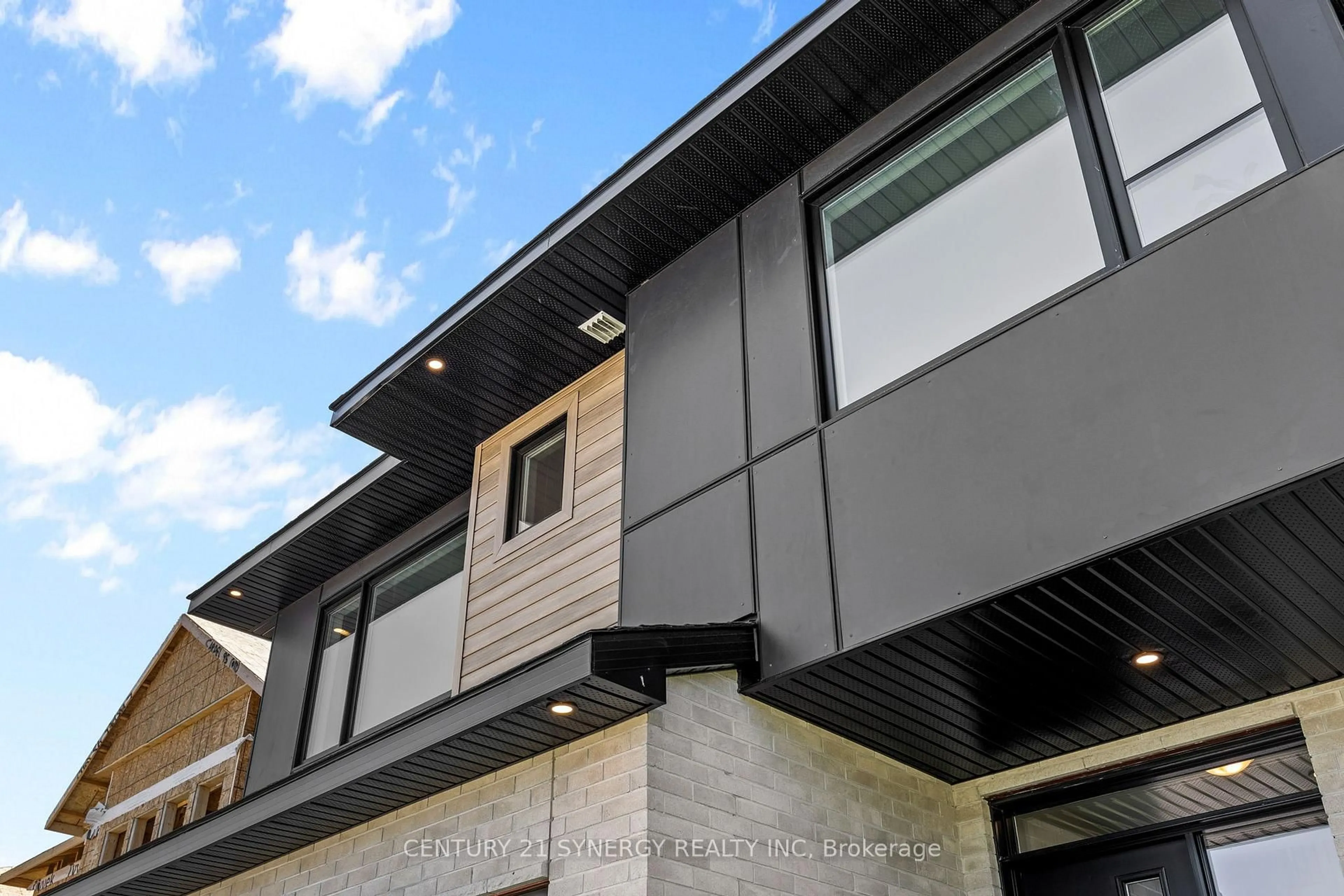 Home with vinyl exterior material, street for 1175 Bronze Ave, Clarence-Rockland Ontario K4K 0M9