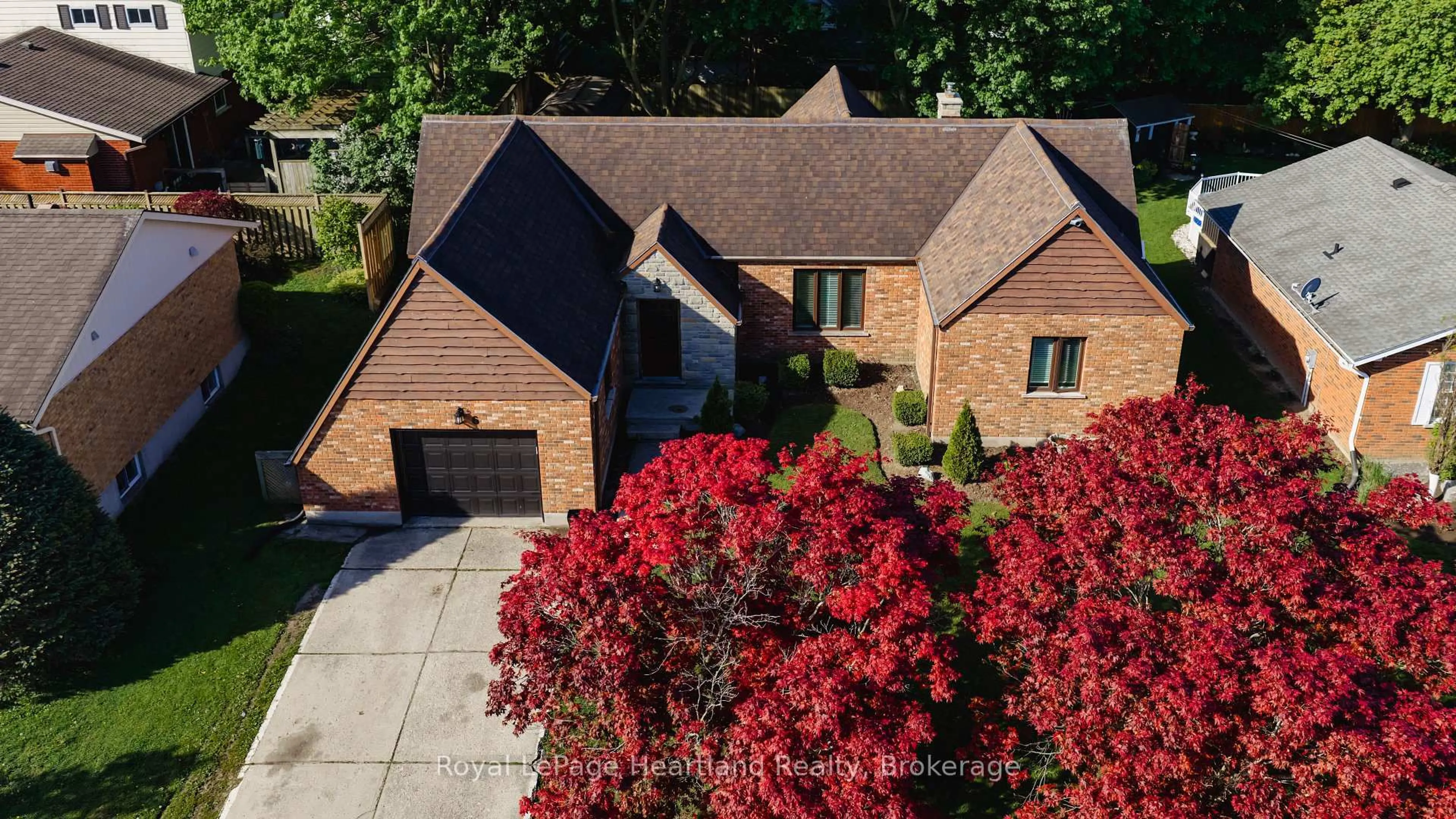 A pic from outside/outdoor area/front of a property/back of a property/a pic from drone, street for 6 Alexander St, Huron East Ontario N0K 1W0