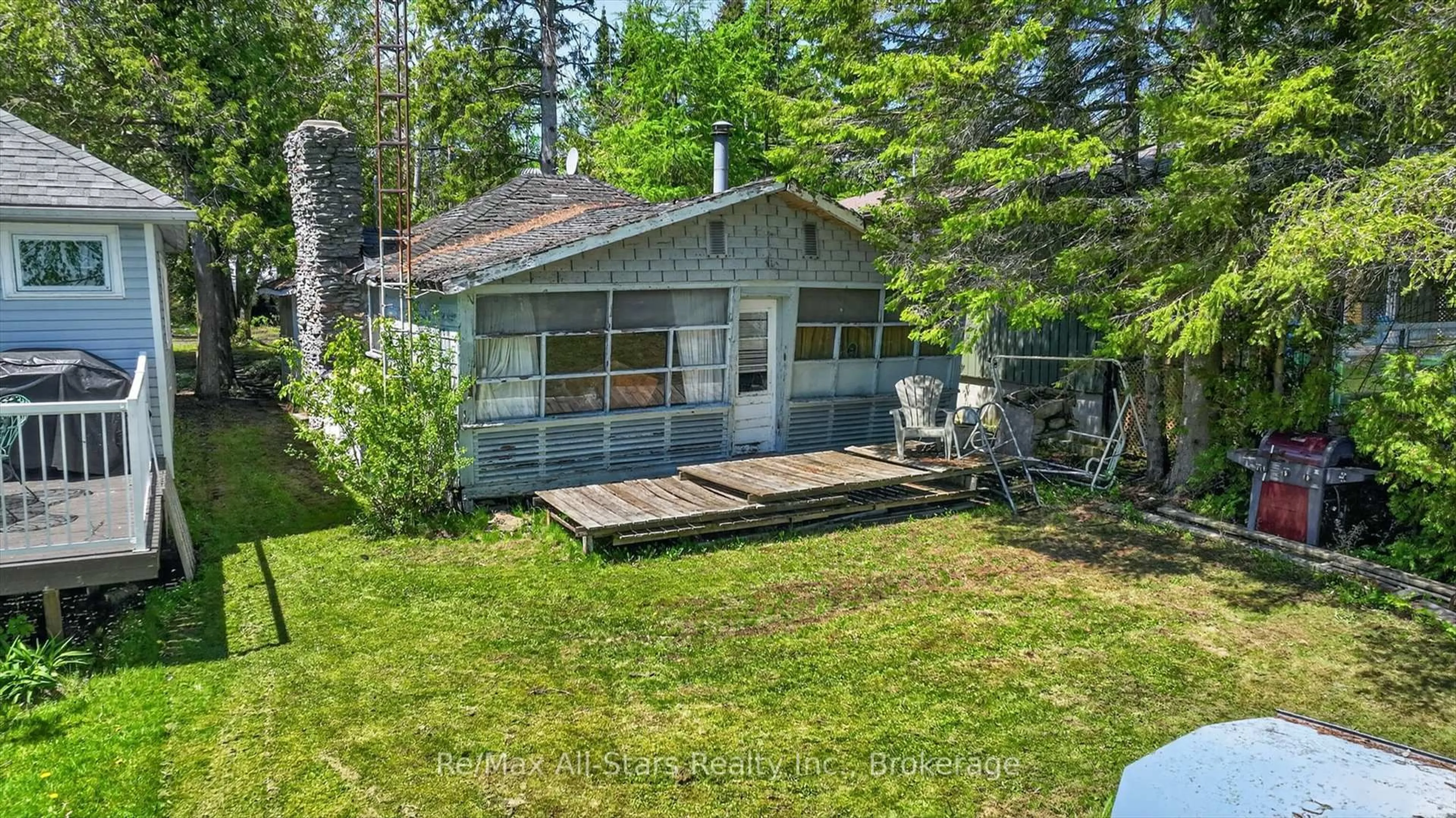 Shed for 26 LAKE St, Kawartha Lakes Ontario K0M 1K0