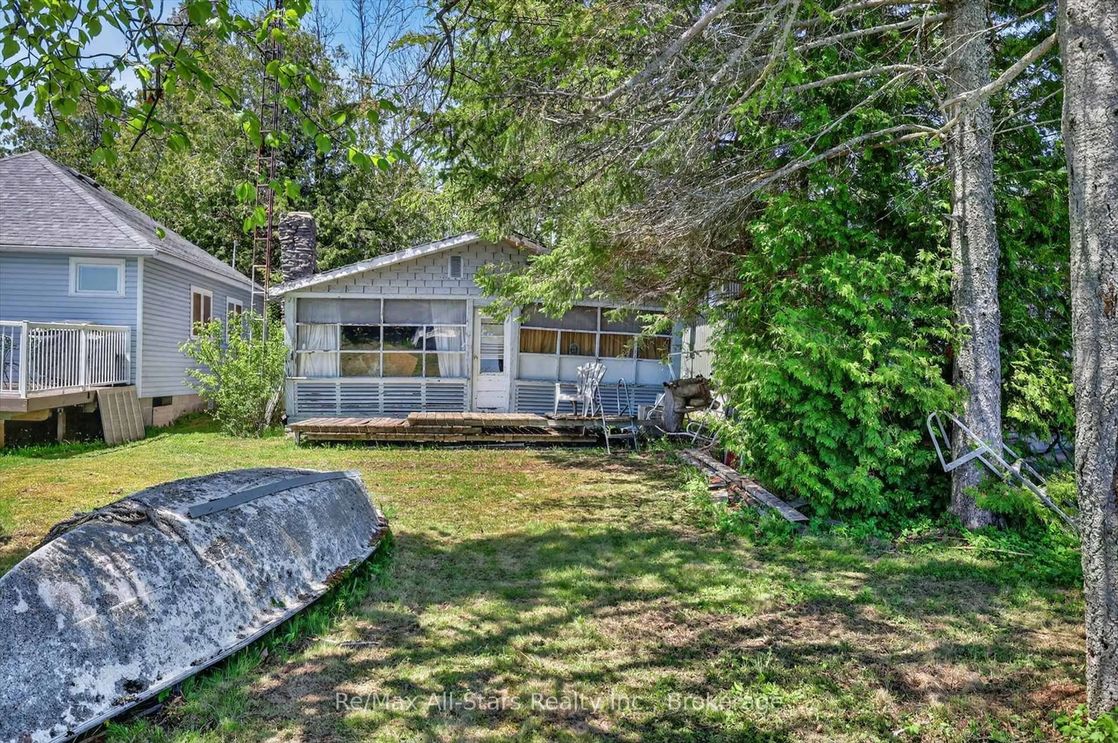 Patio, unknown for 26 LAKE St, Kawartha Lakes Ontario K0M 1K0