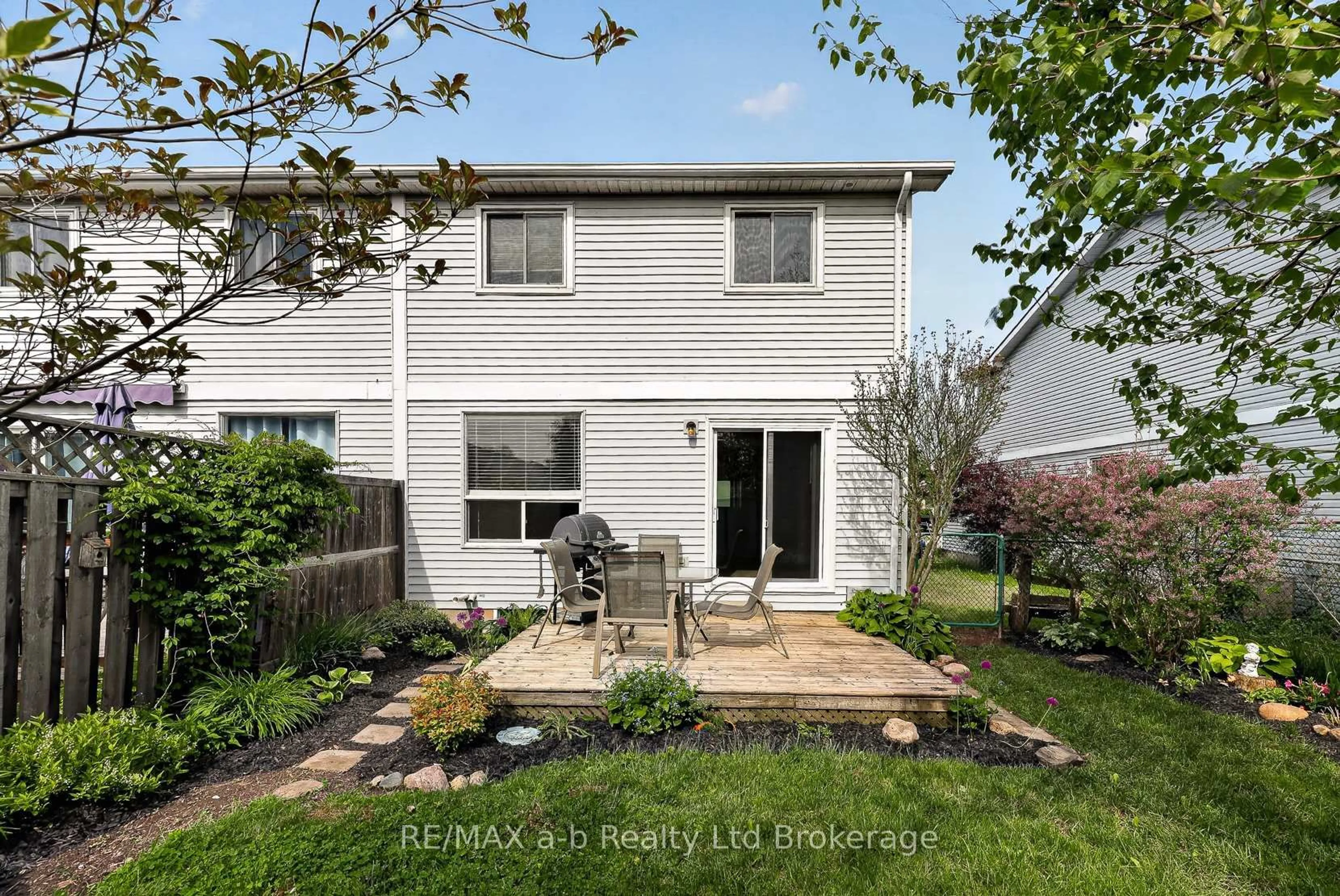 Unknown for 267 Beckett Rd, Ingersoll Ontario N5C 3X4