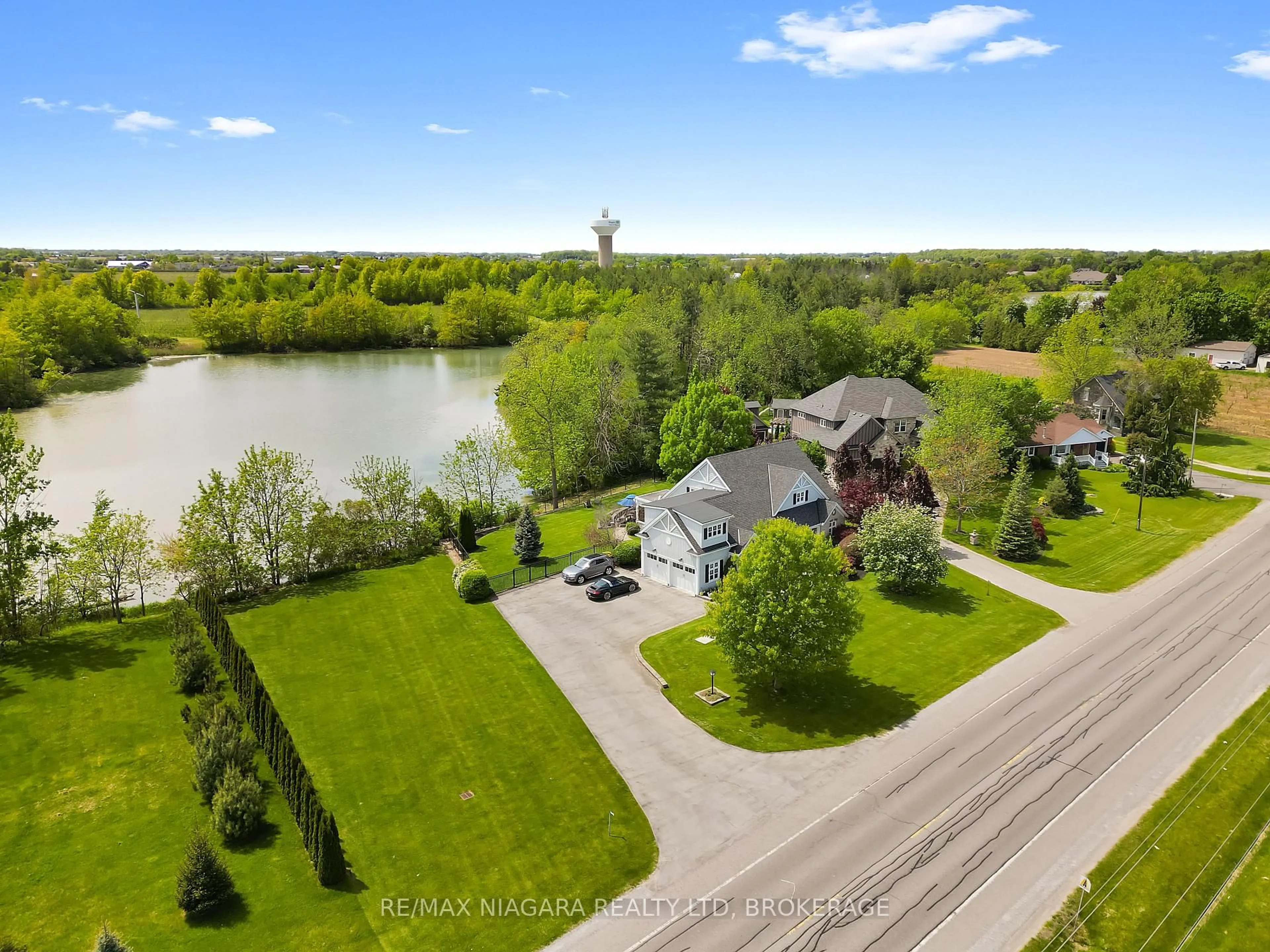 A pic from outside/outdoor area/front of a property/back of a property/a pic from drone, water/lake/river/ocean view for 1448 Four Mile Creek Rd, Niagara-on-the-Lake Ontario L0S 1J0