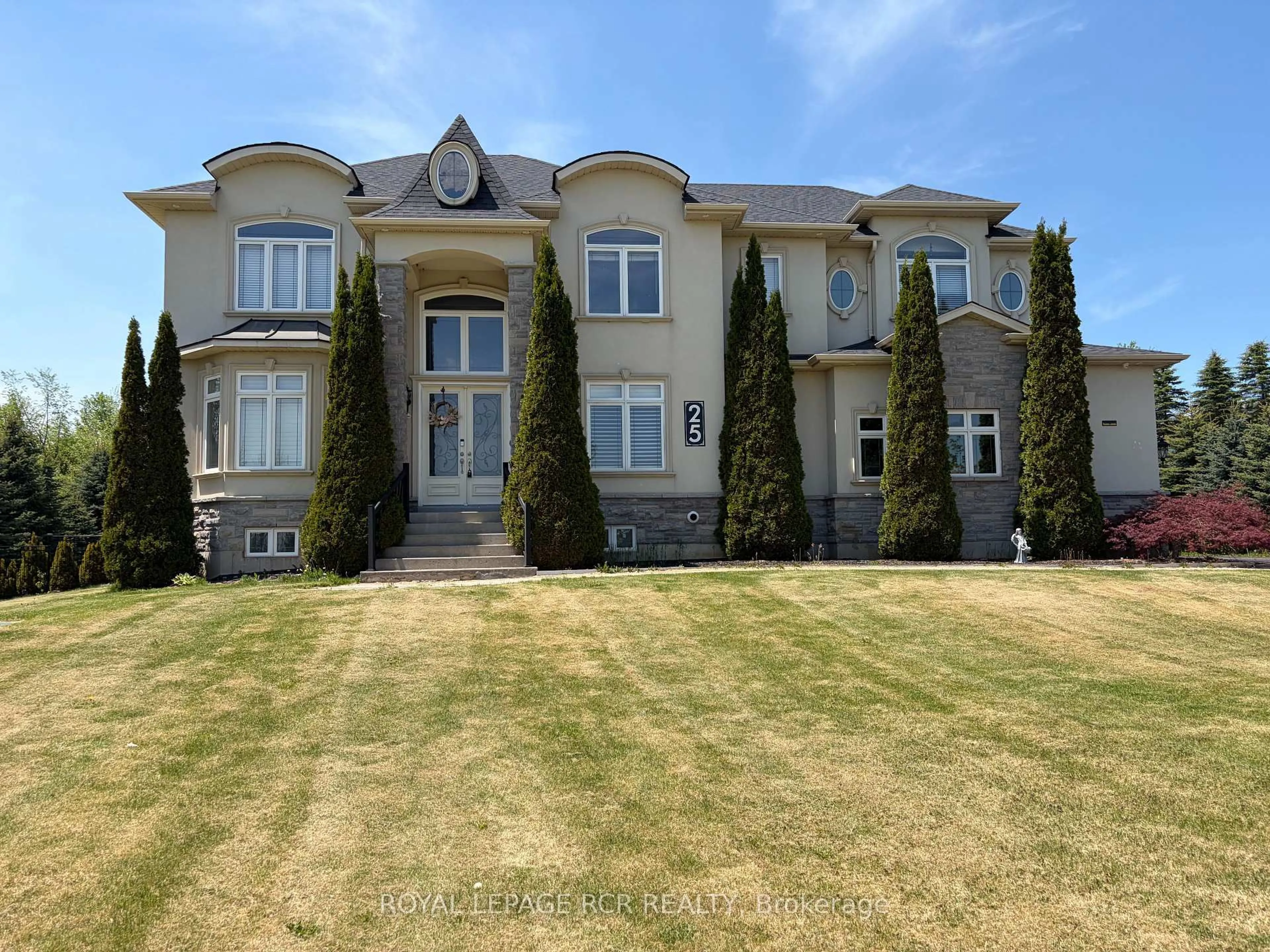 A pic from outside/outdoor area/front of a property/back of a property/a pic from drone, unknown for 25 Brookhaven Cres, East Garafraxa Ontario L9W 7L9