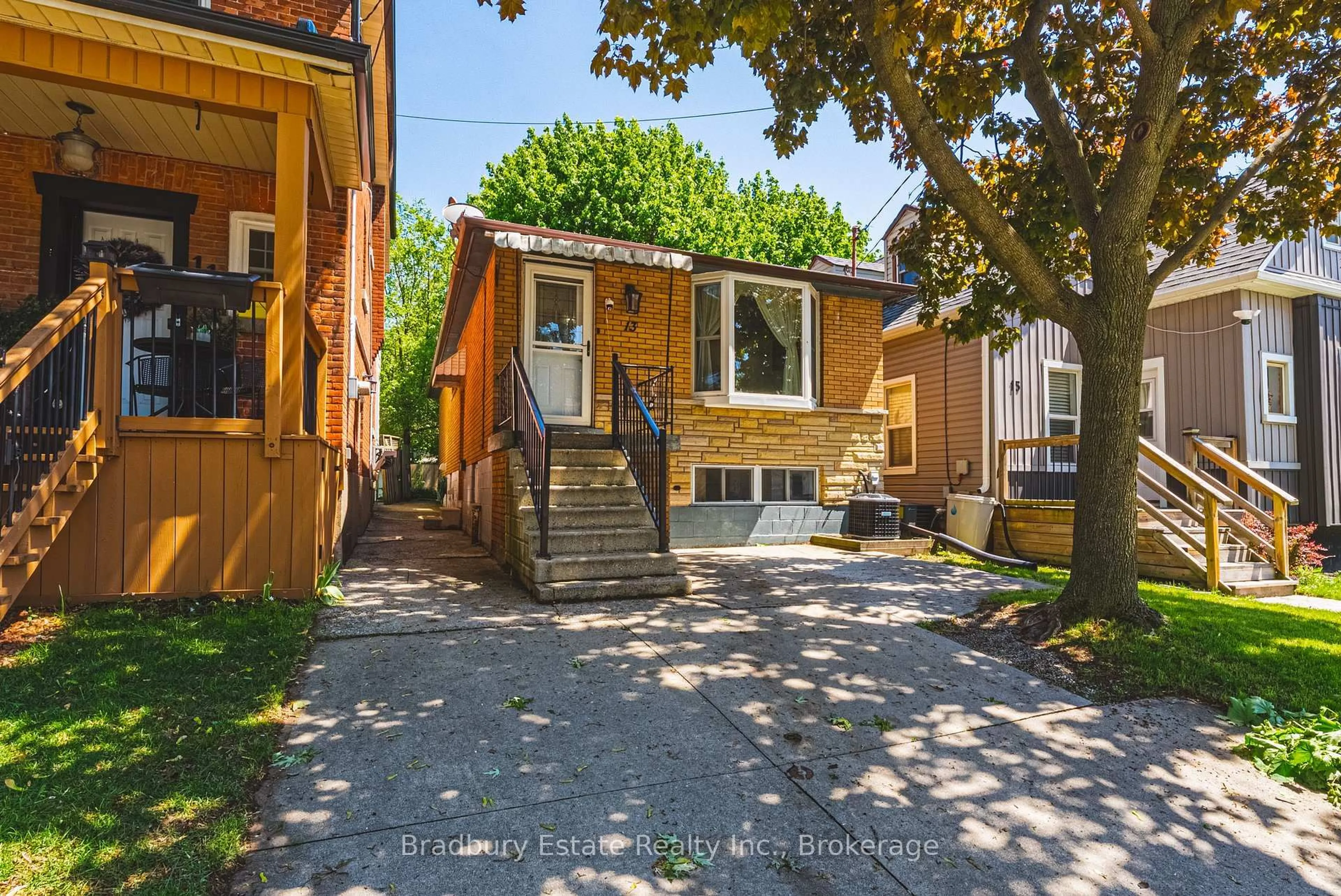 Unknown for 13 East 21st St, Hamilton Ontario L8V 2T3