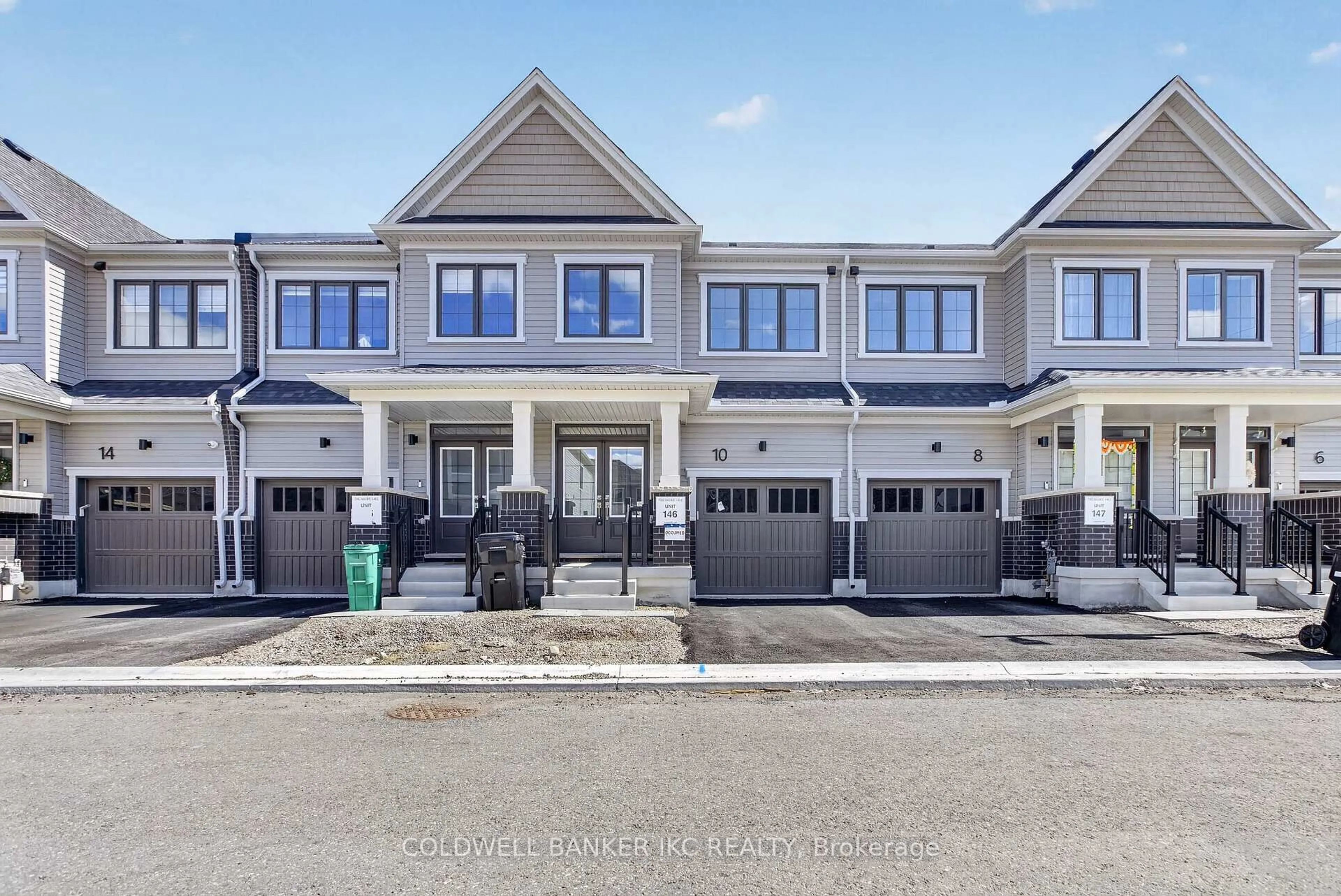 Unknown for 10 Seahorse Common, Cambridge Ontario N1R 5S2