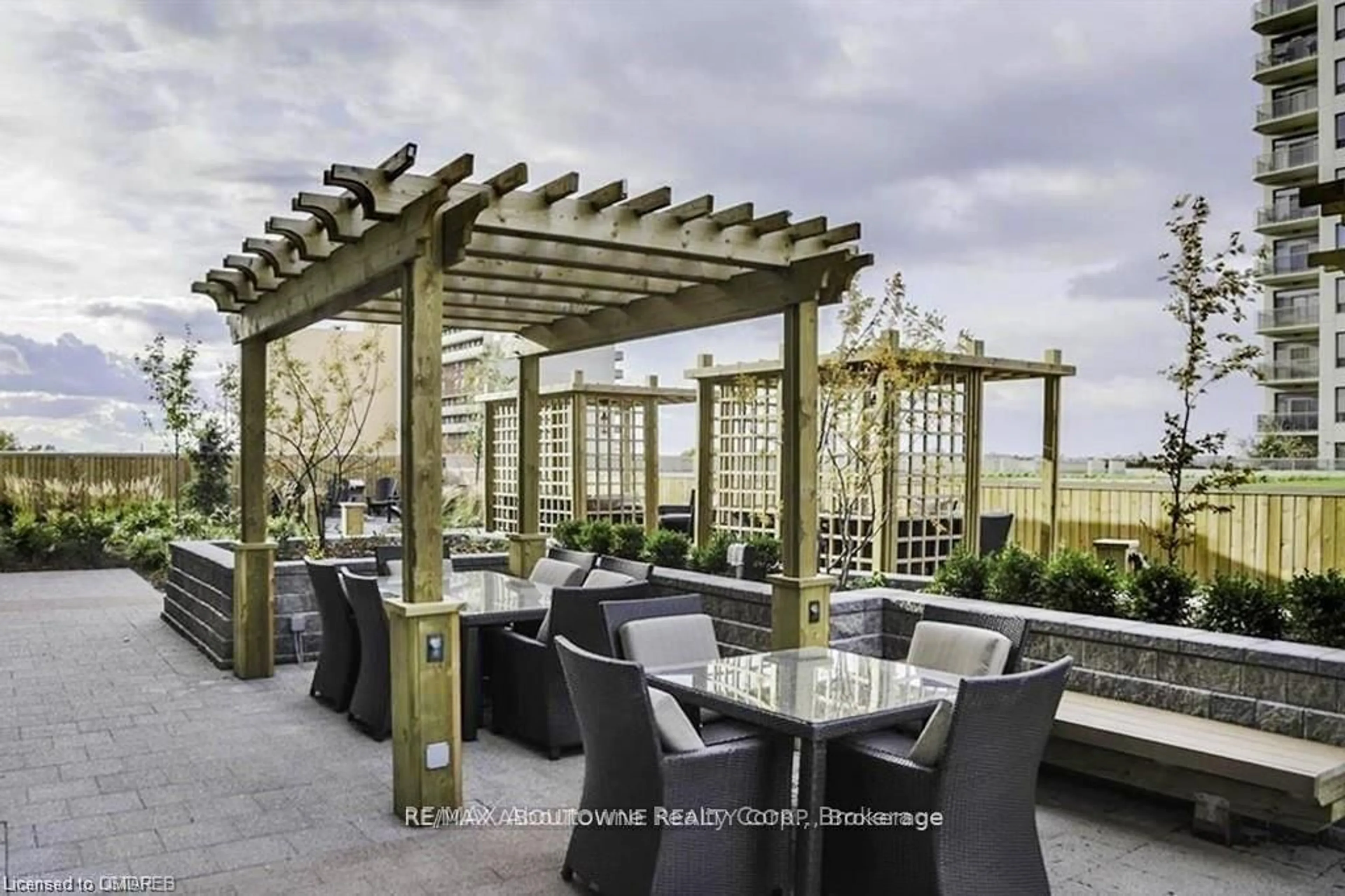Patio, water/lake/river/ocean view for 330 Ridout St #705, London East Ontario N6C 3Z3