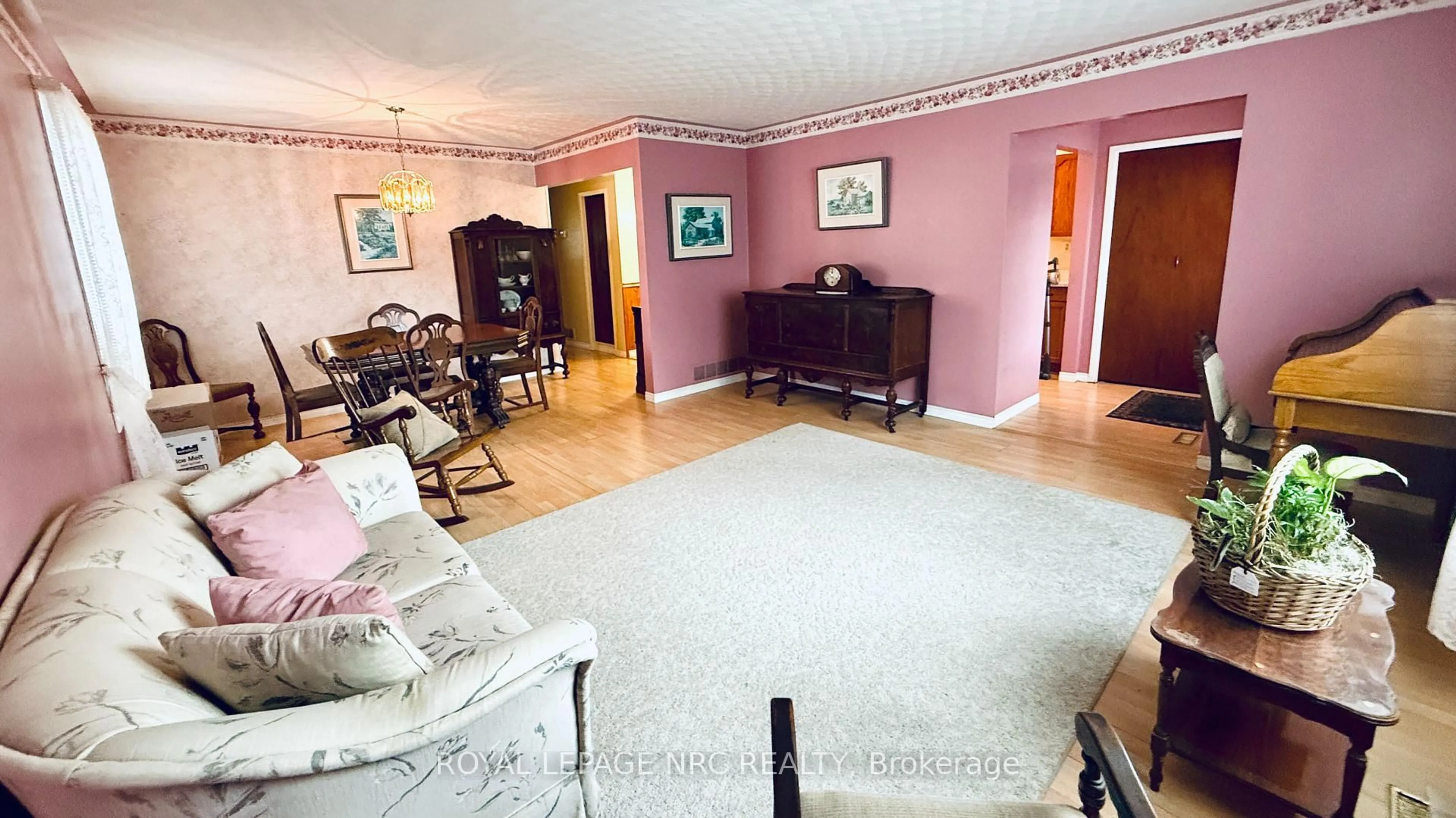 A pic of a room for 114 Brown St West St, Norfolk Ontario N0E 1Y0