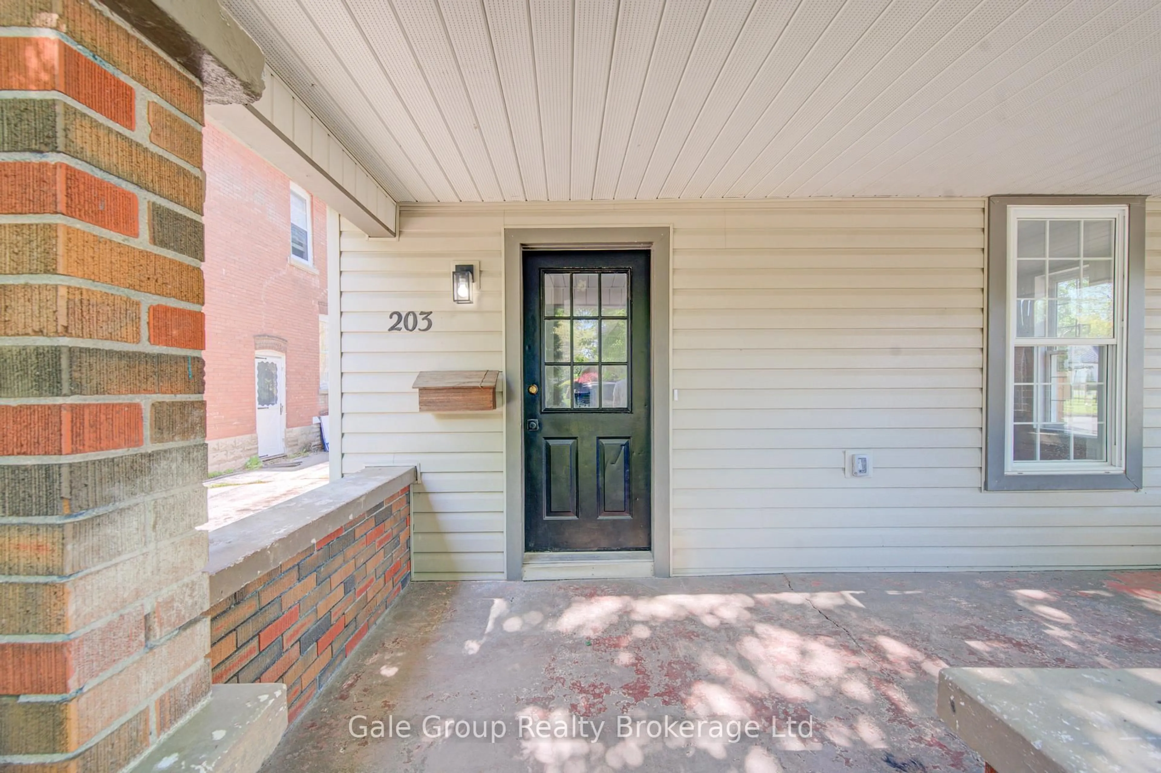 Unknown for 203 Talbot St, Norfolk Ontario N3Y 2Z8