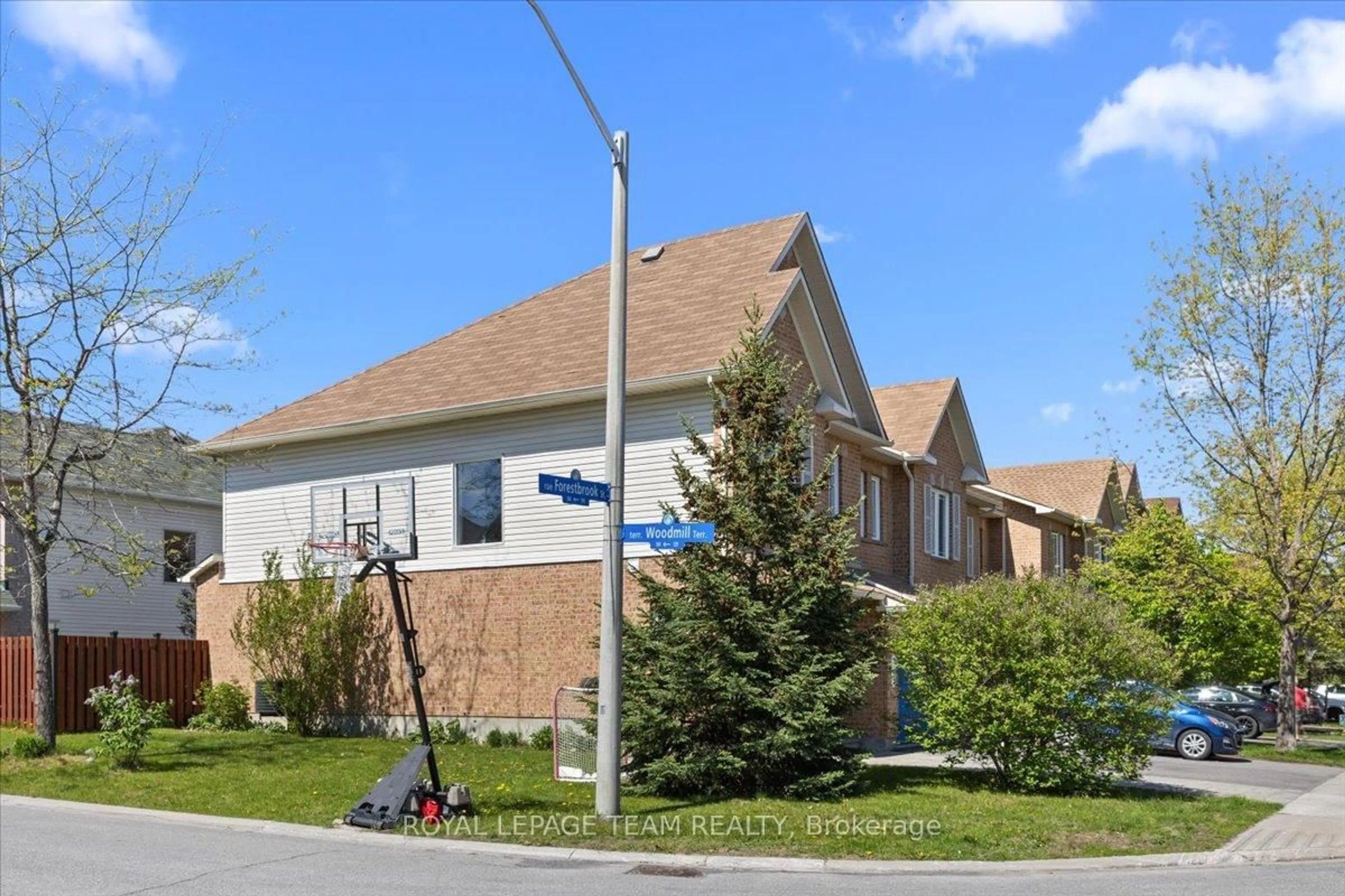 Unknown for 345 Forestbrook St, Ottawa Ontario K2K 0B8
