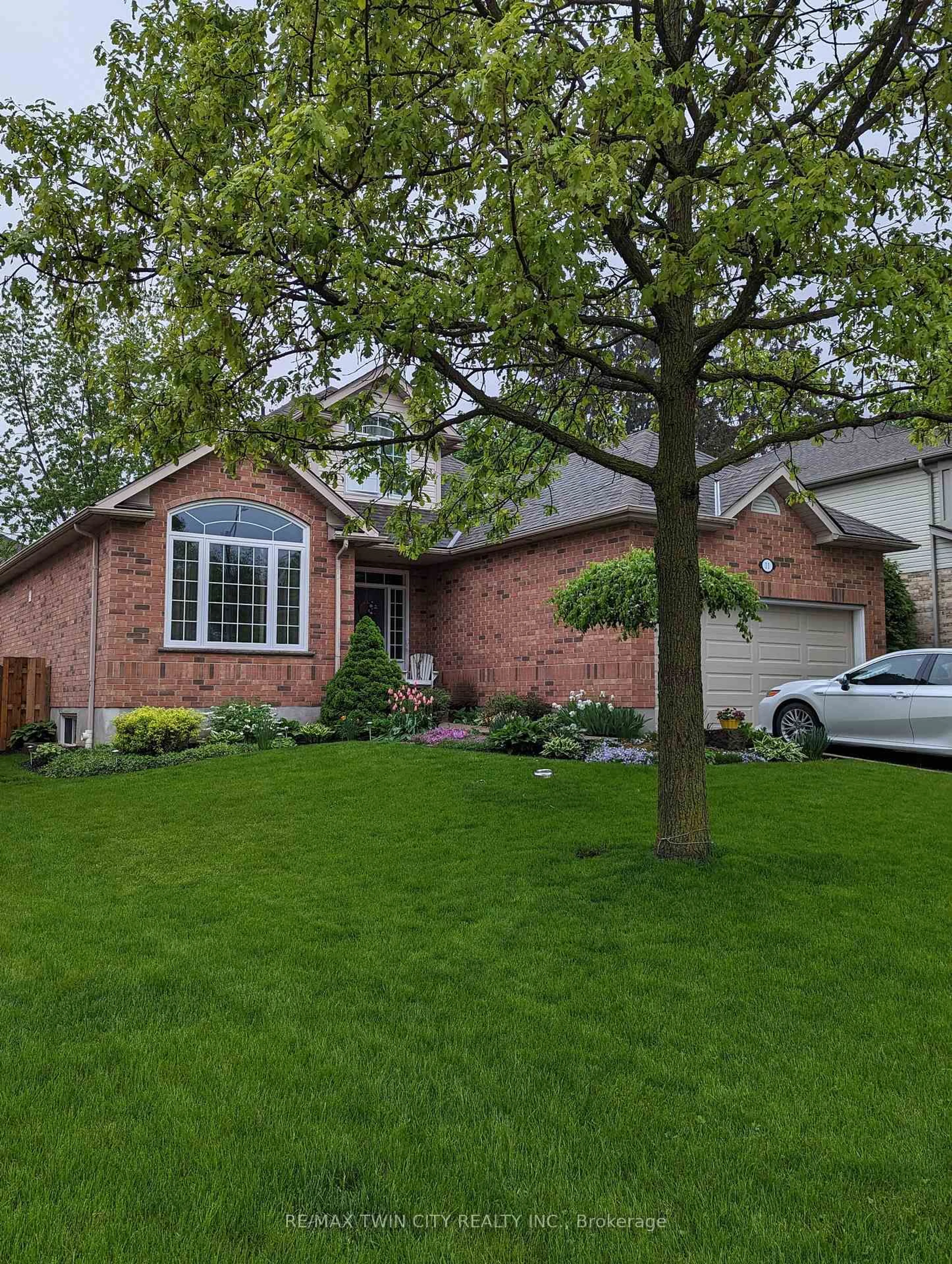 Home with brick exterior material, street for 11 Carolinian Lane, Cambridge Ontario N1S 5B5