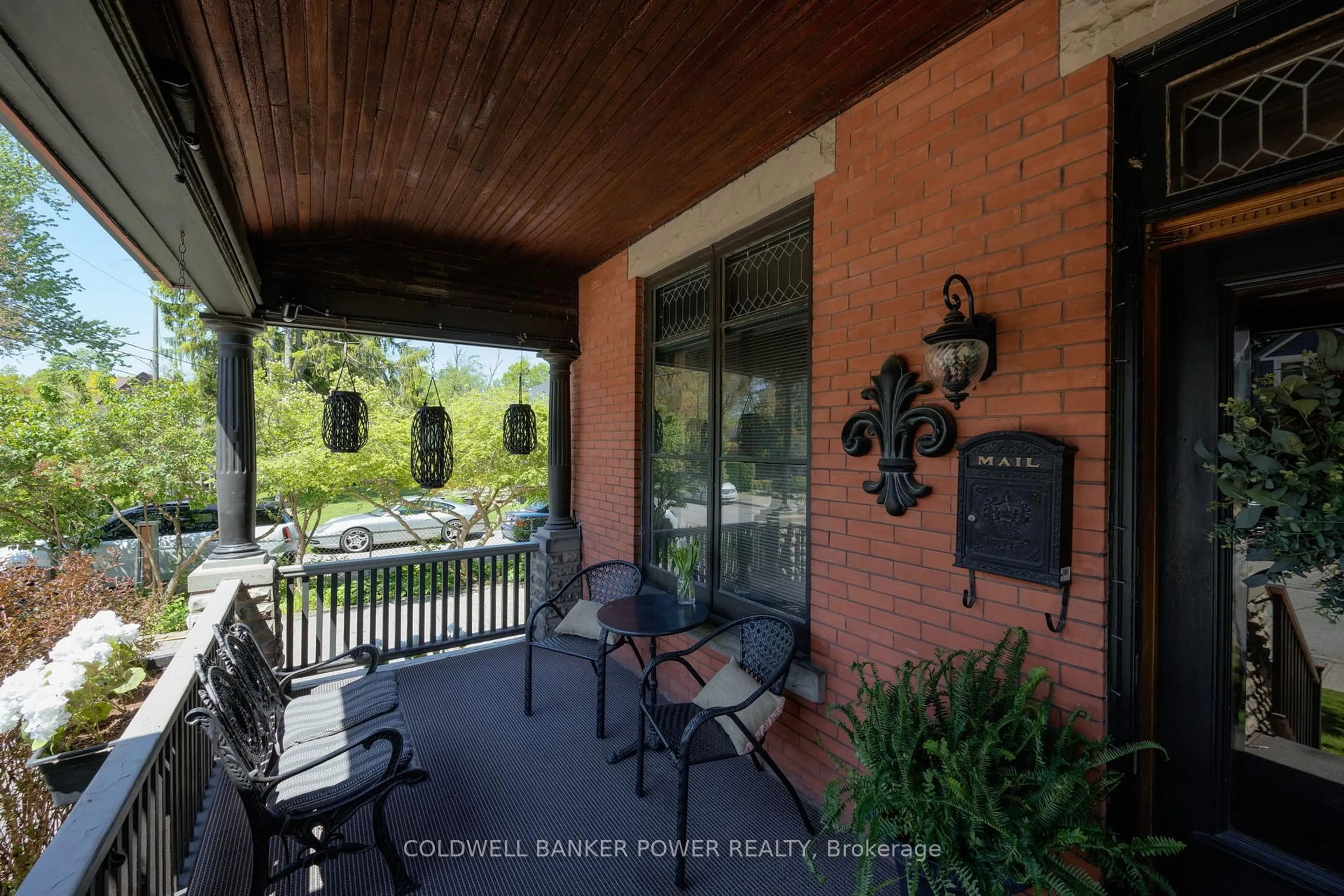 Patio, street for 6 Cynthia St, London South Ontario N6C 3E9