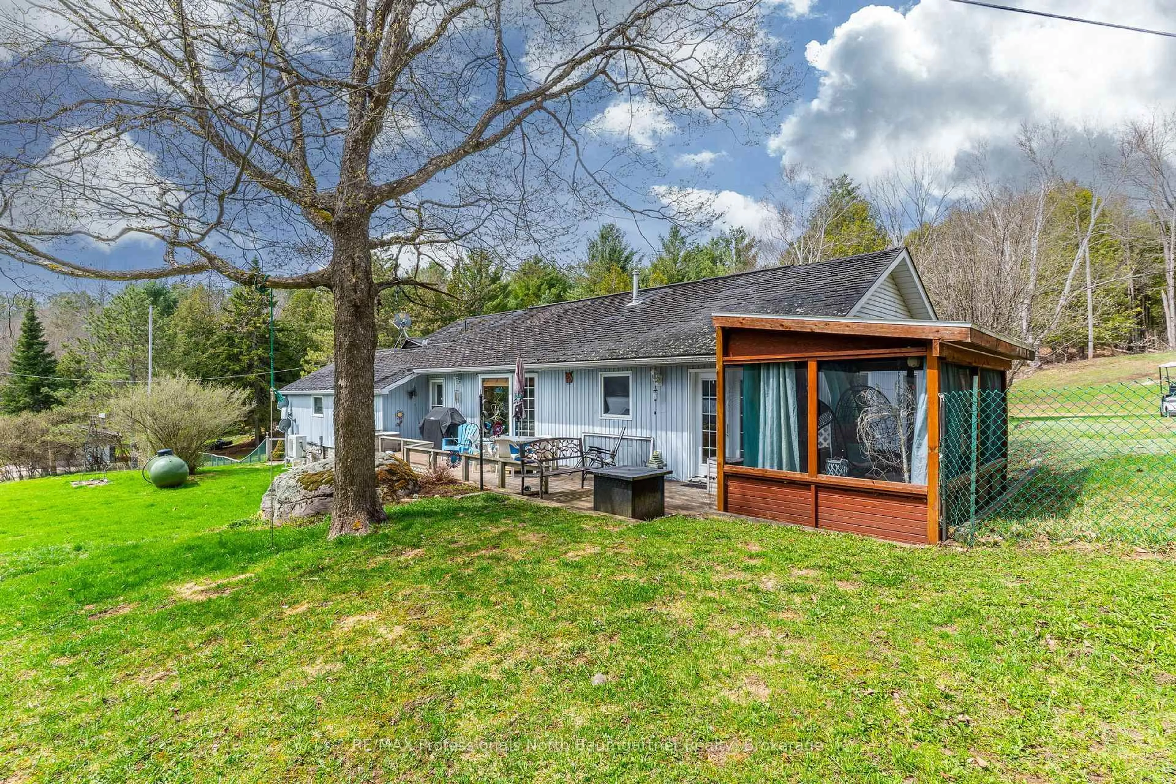 Patio, water/lake/river/ocean view for 1093 Reynolds Rd, Minden Hills Ontario K0M 2K0