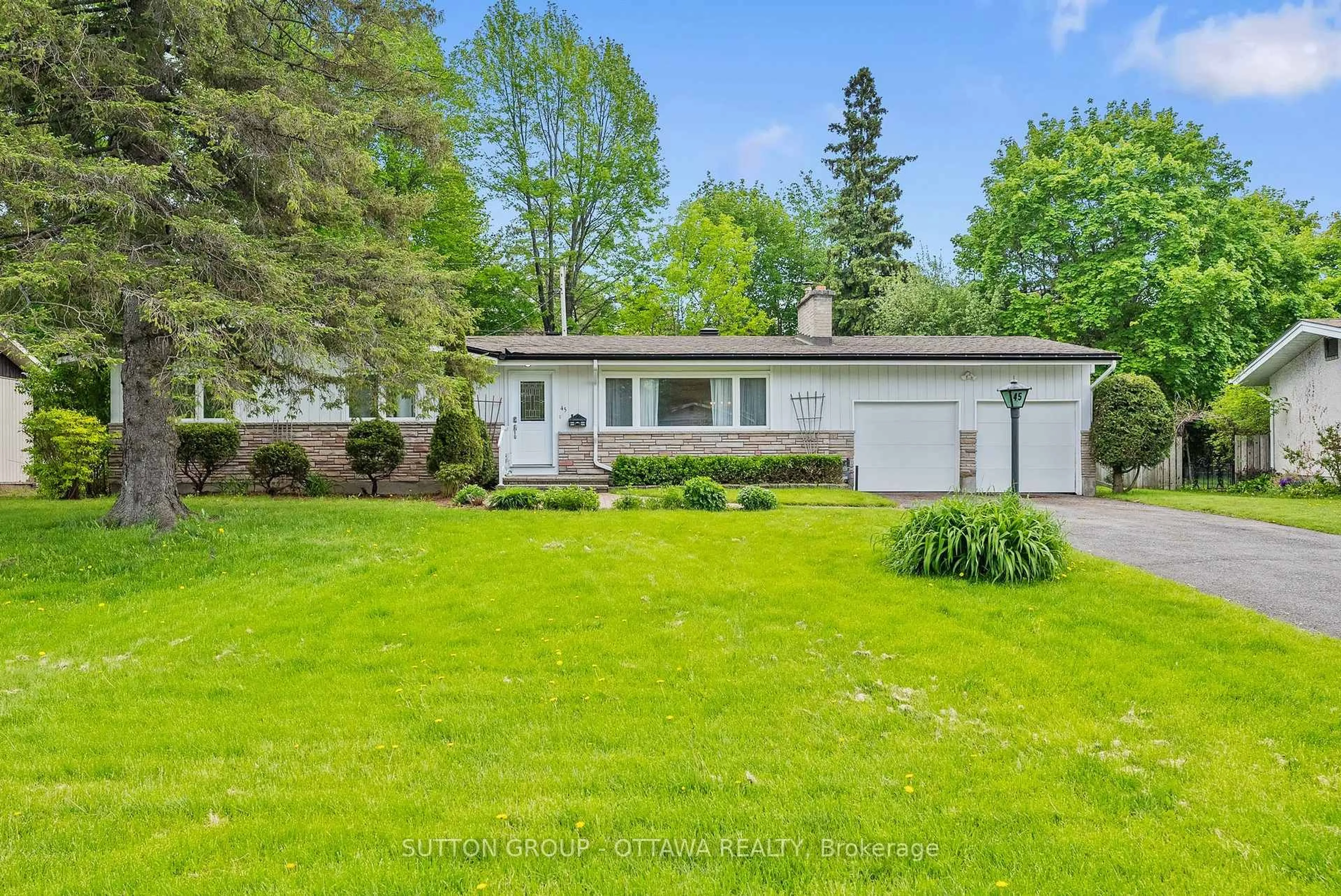 Unknown for 45 Larkspur Dr, Ottawa Ontario K2H 6K8